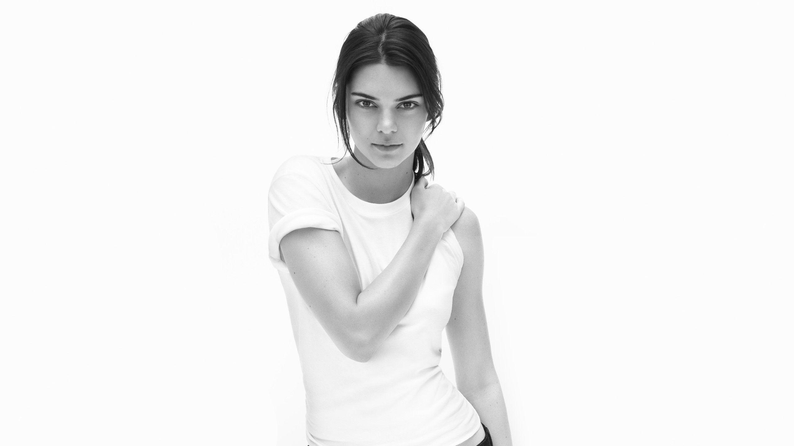 2560x1440 Kendall Jenner 4K Wallpaper