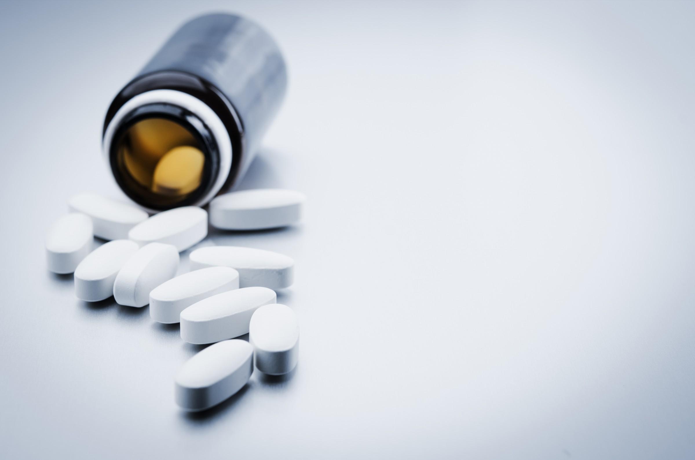 2400x1589 70190223 Medicine Wallpaper
