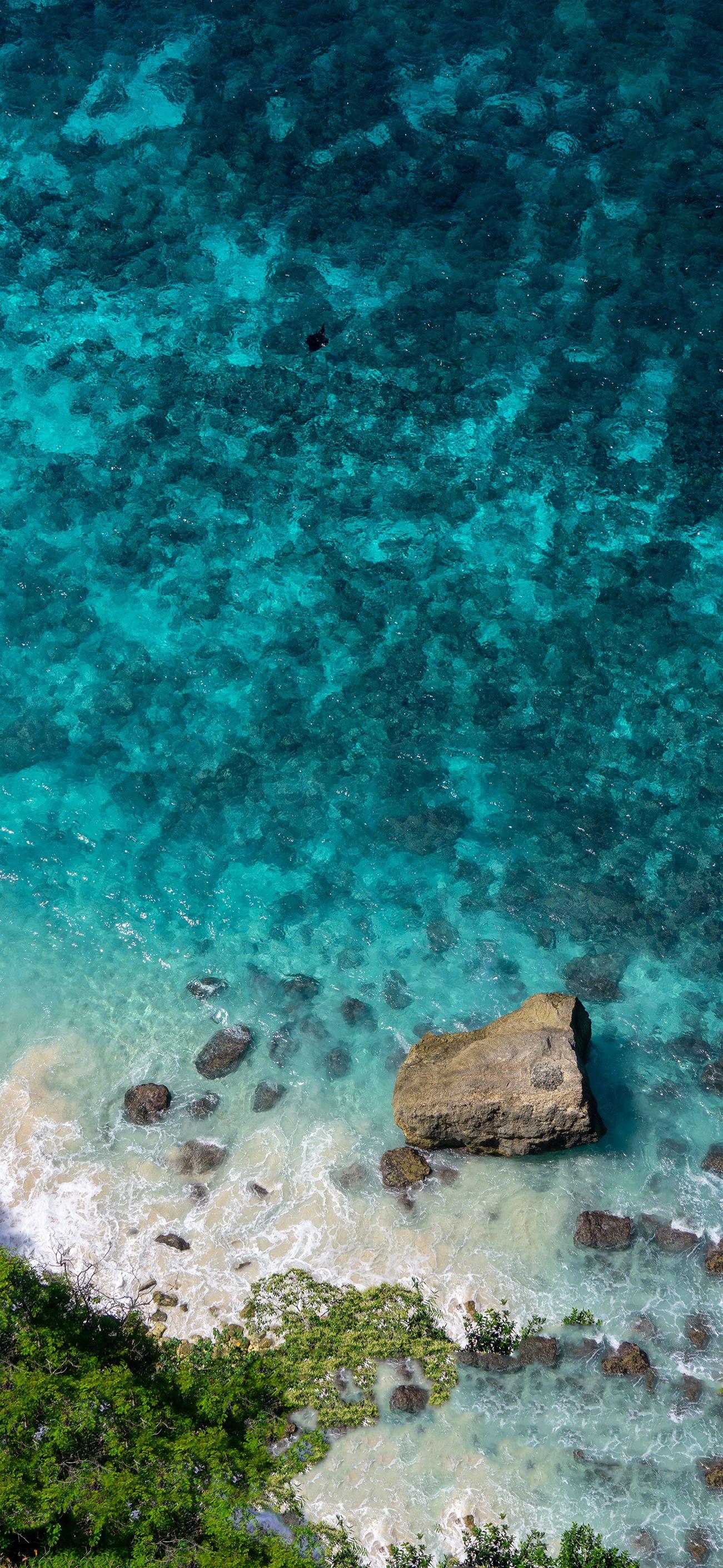 1301x2820 Paradise Beach (from iOS 14 Concept by iSpazio)
