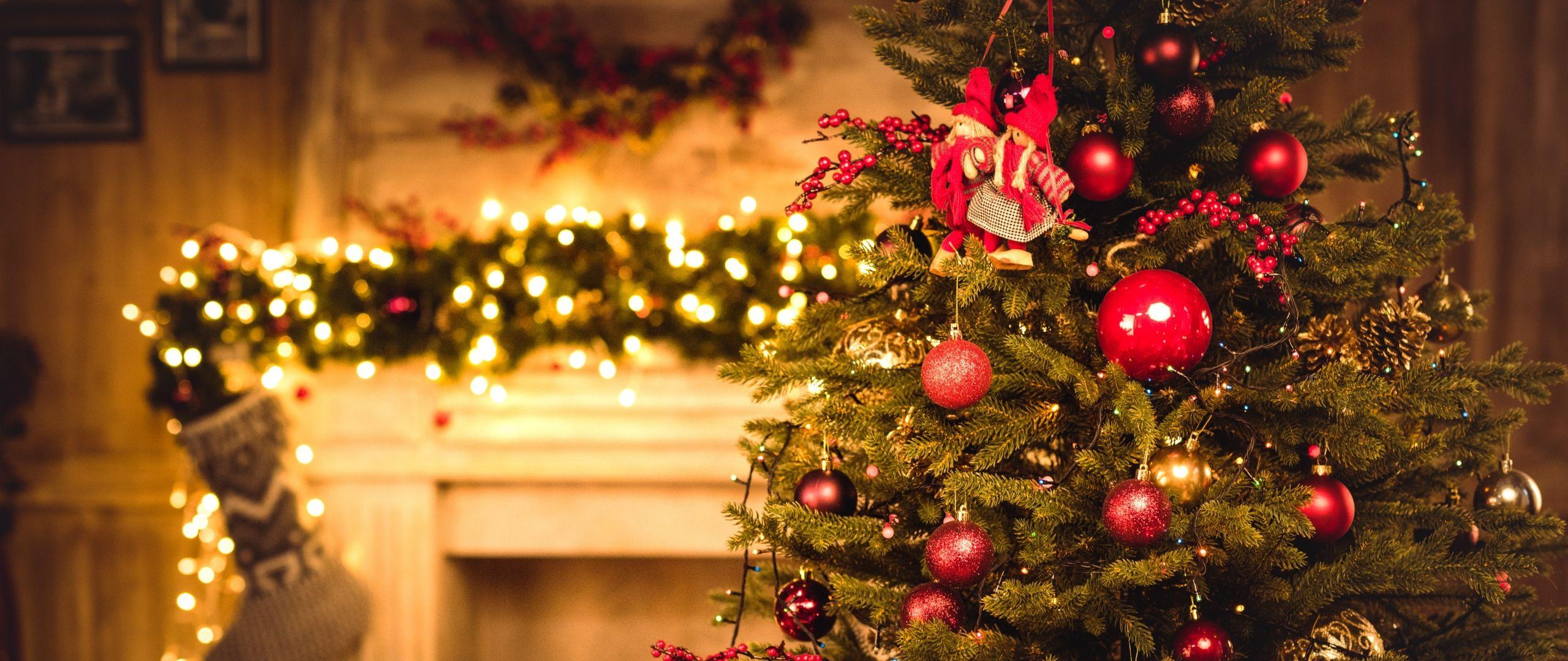 2560x1080 Download Christmas, New Year, Gifts, Fir Tree, Fireplace, Decorations, 5k Dual Wide Display 1080p Wallpaper 2560x1080