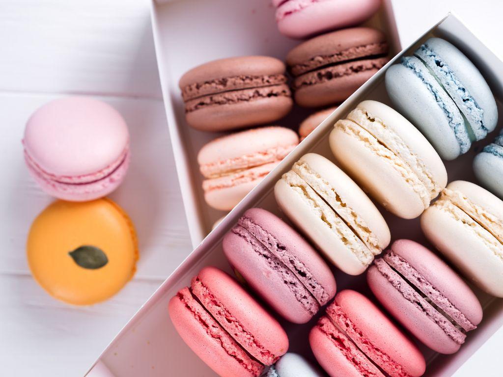 1024x768 Desktop wallpaper yummy and testy macarons, food, macaron box, HD image, picture, background, 18238a
