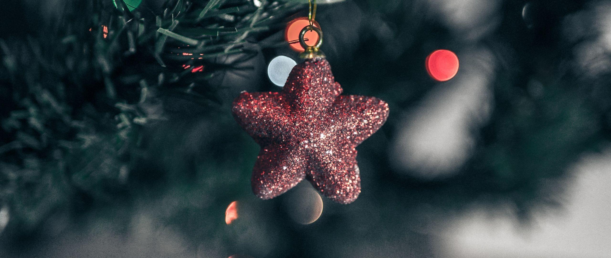 2560x1080 Desktop Wallpaper Stars, Christmas, Tree, Decorations, Blur, Bokeh, 4k, HD Image, Picture, Background, C75cc8