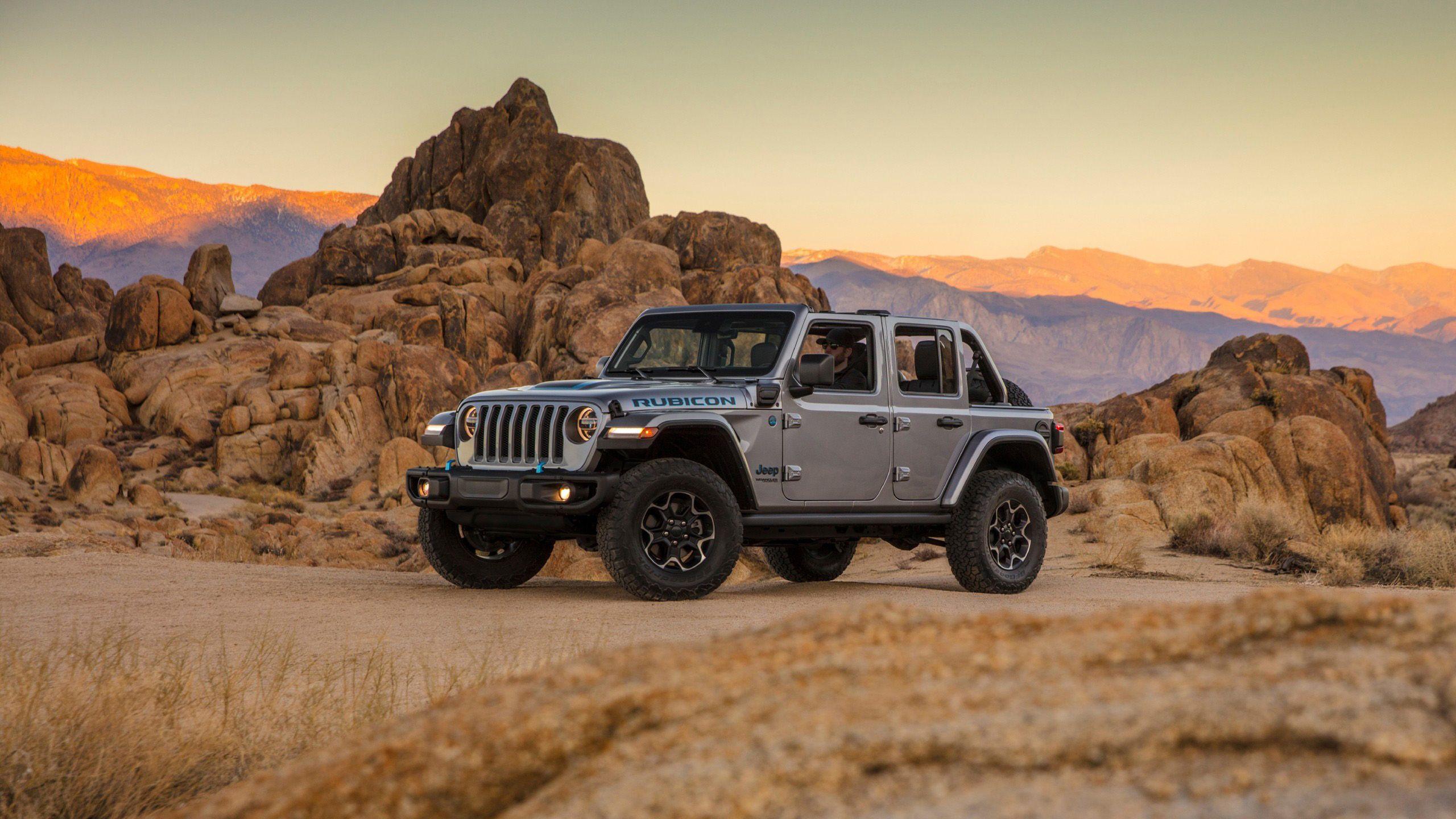 2560x1440 Jeep Wrangler Unlimited Rubicon 4xe HD Cars Wallpaper
