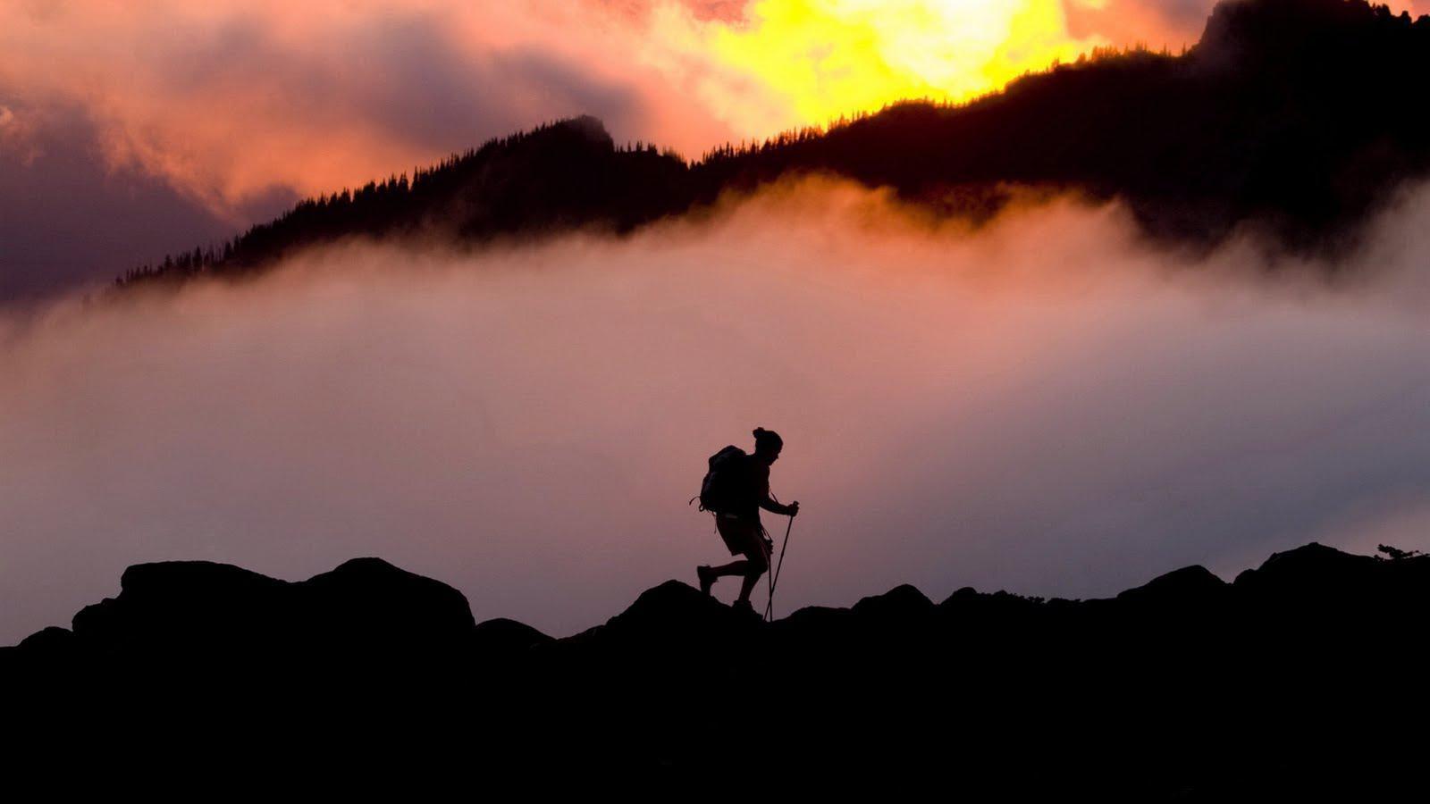 1600x900 Backpacker