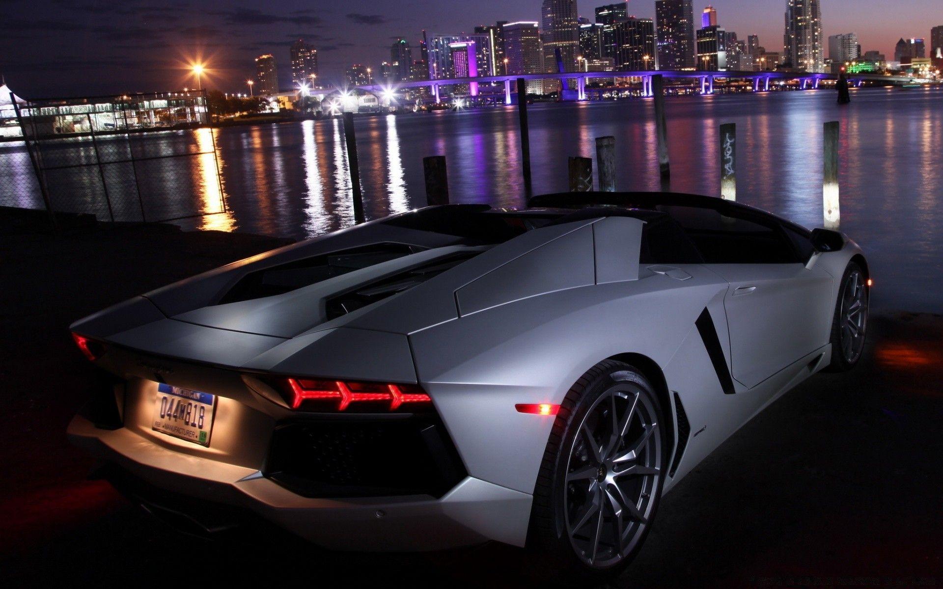 1920x1200 Lamborghini Aventador at Night