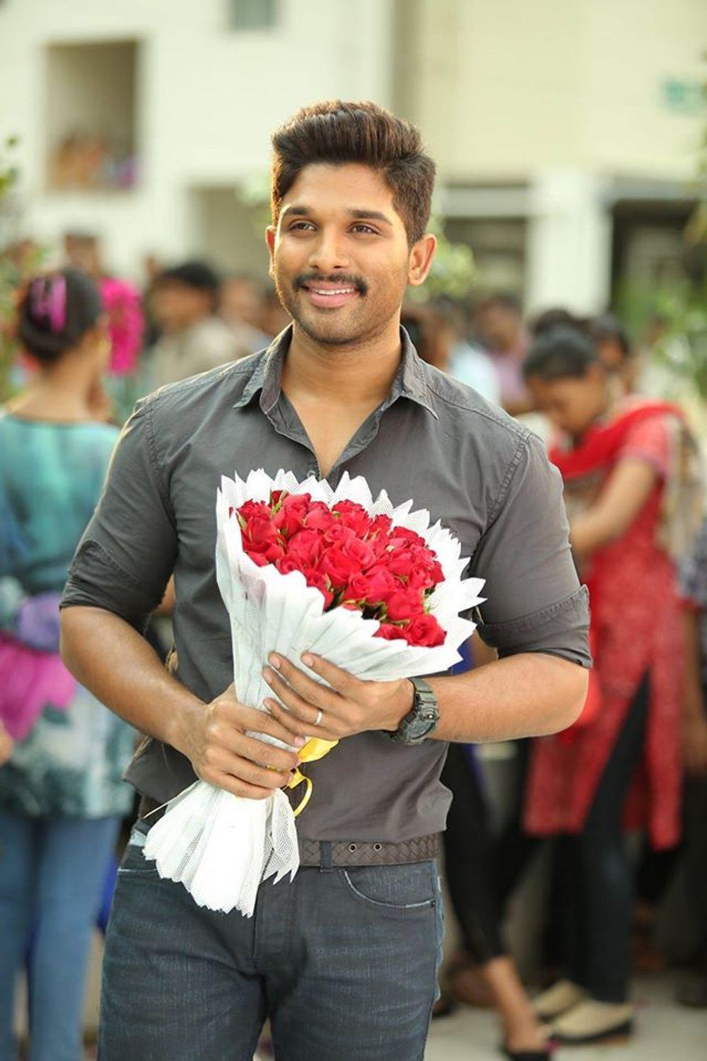 1000x1500 Sarrainodu (2016)