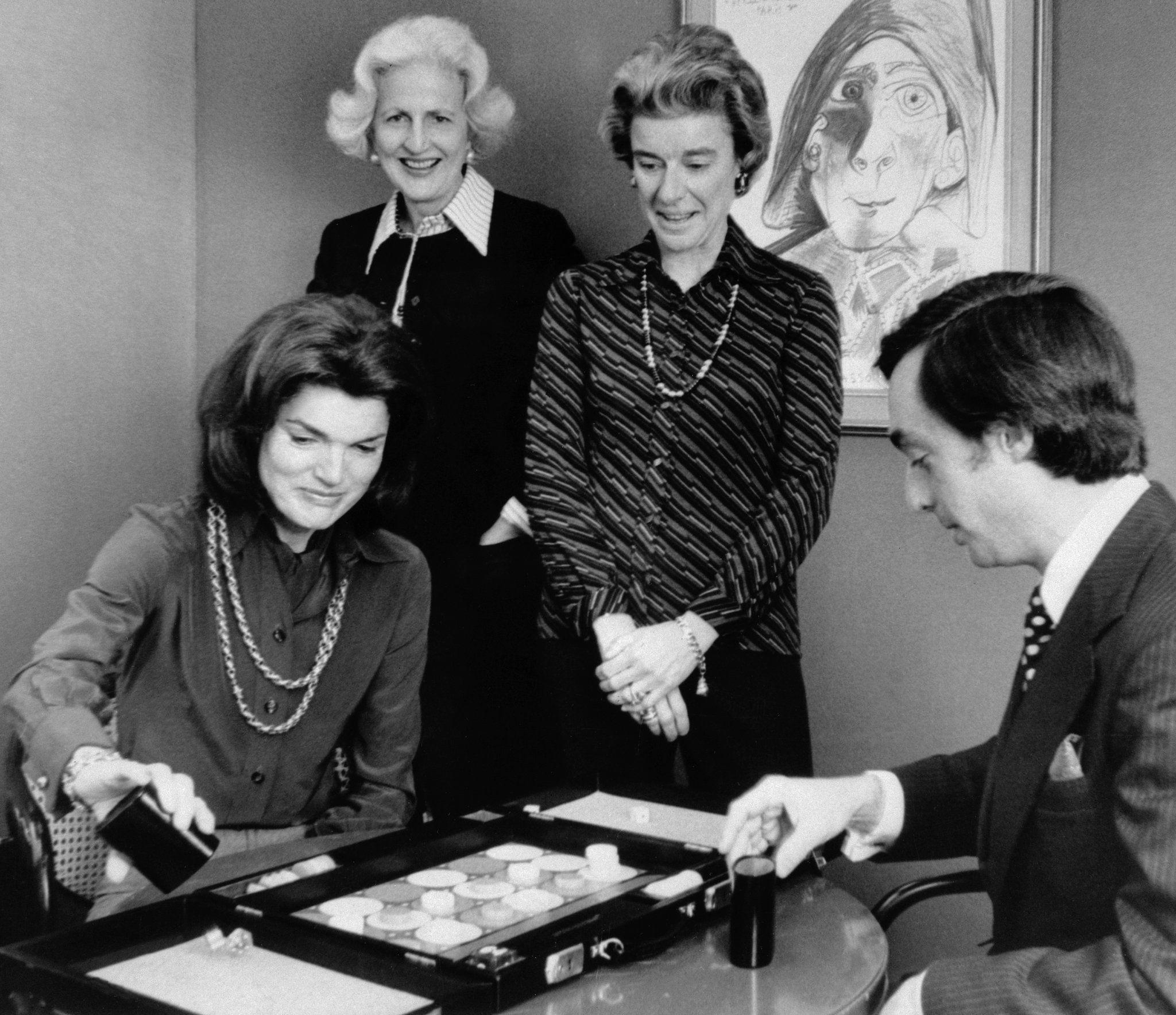 2048x1767 Nancy Tuckerman, Trusted Aide of Jacqueline Kennedy Onassis, Dies