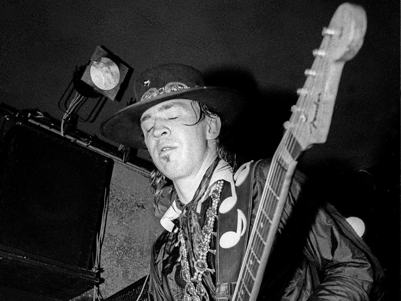 1400x1050 How to play blues like Stevie Ray Vaughan