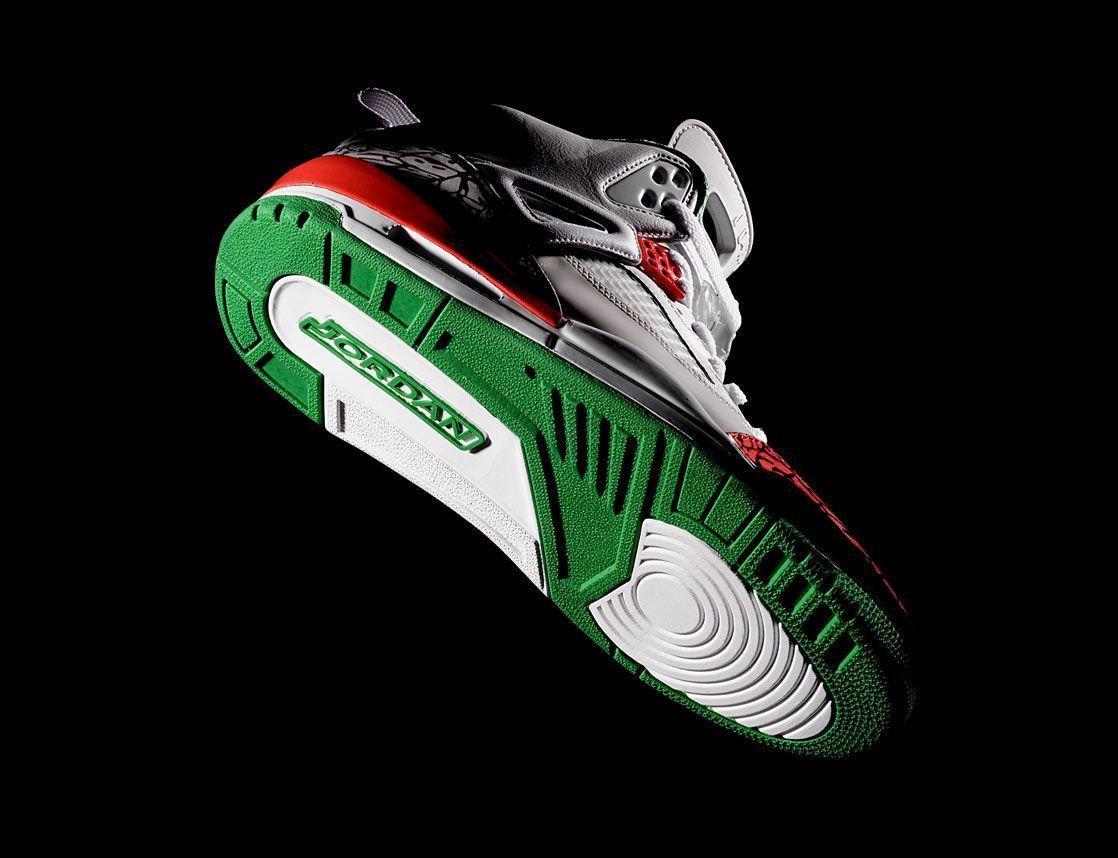 1118x858 Air Jordan Shoes Wallpaper