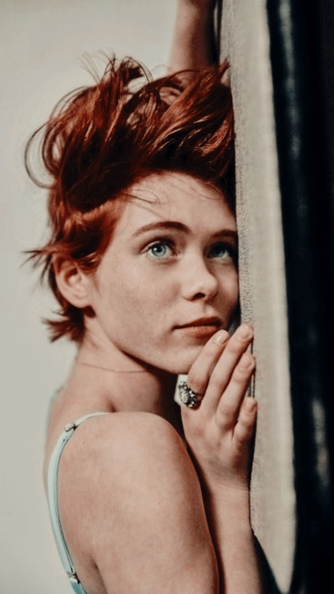 1080x1920 Sophia Lillis lockscreens