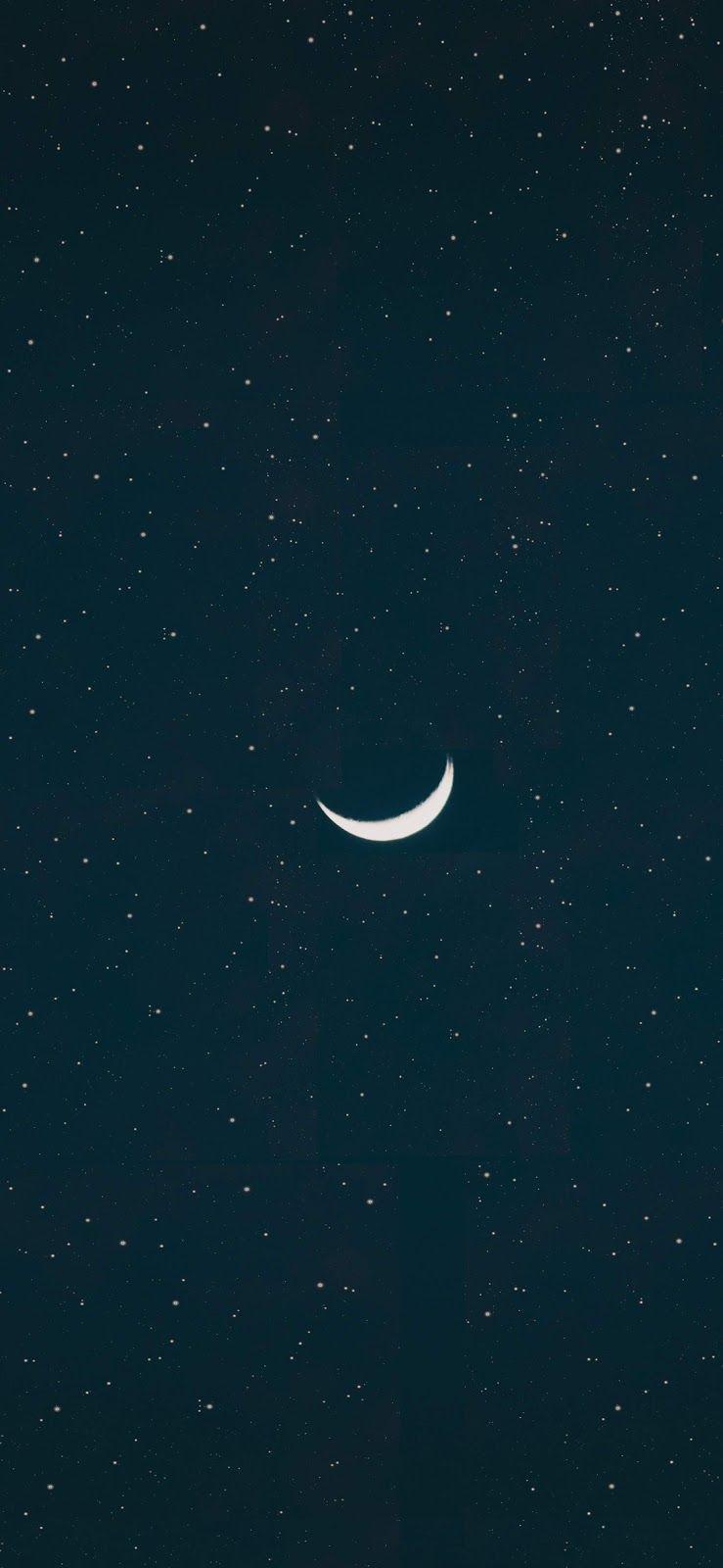 739x1600 Aesthetic Moon Wallpaper