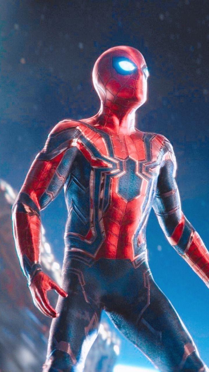 719x1280 Spider Man Iron Suit Wallpaper