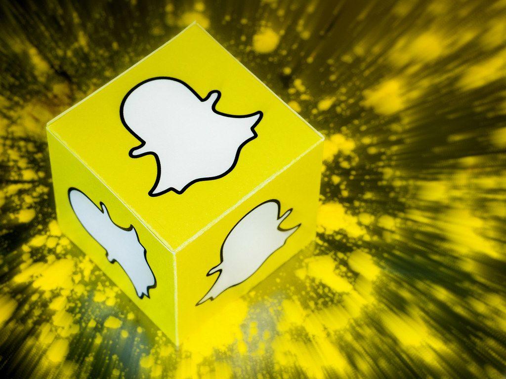 Snapchat Logo Wallpapers - Top Free Snapchat Logo Backgrounds