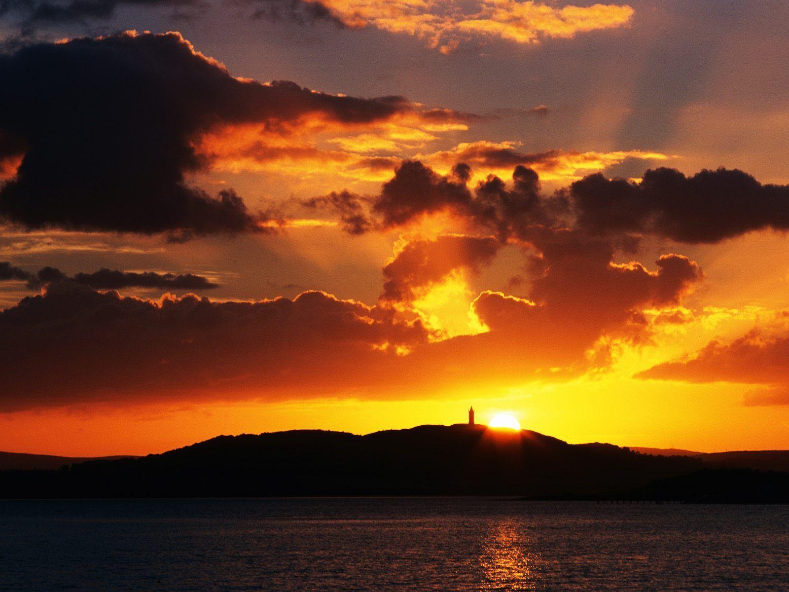 1600x1200 Sunset Over Scrabo Tower. Ireland picture, Sunset, Sunset nature