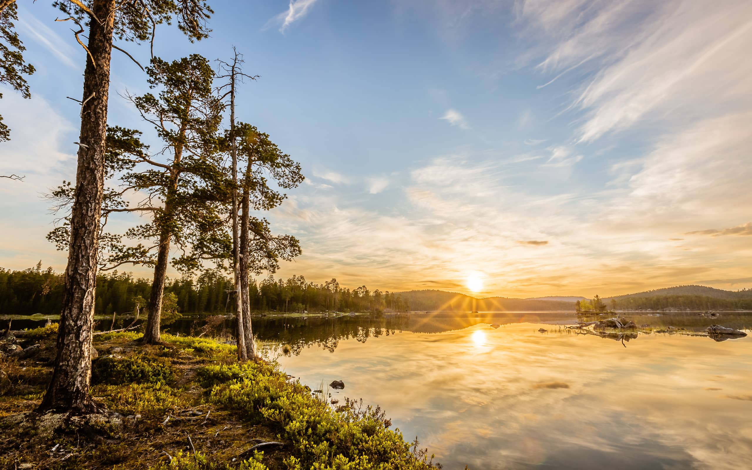 2560x1600 Finland land of the Midnight Sun Elzein Photography