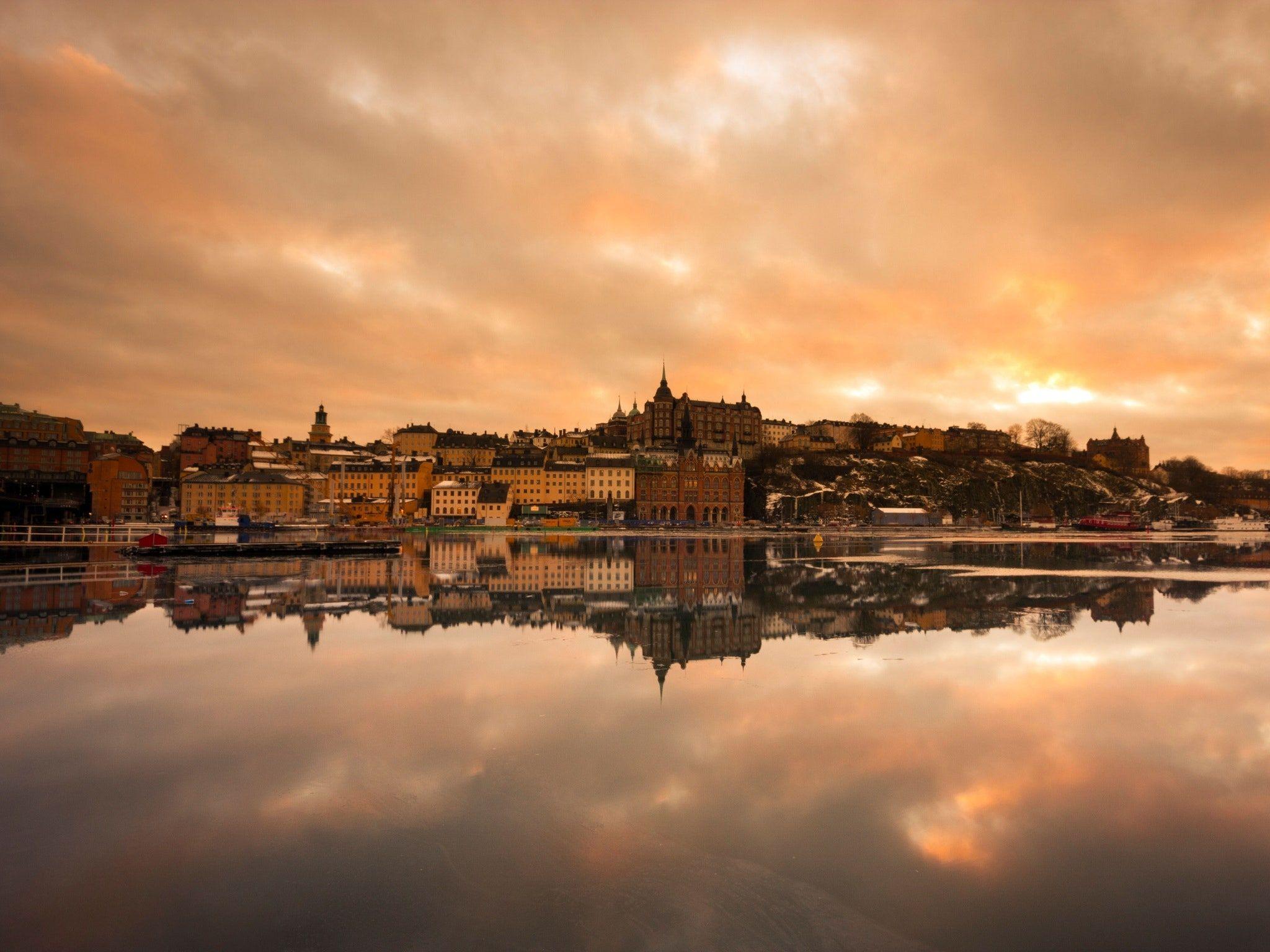 2048x1536 The Midnight Sun: Places Where the Sun Never Sets. Condé Nast Traveler