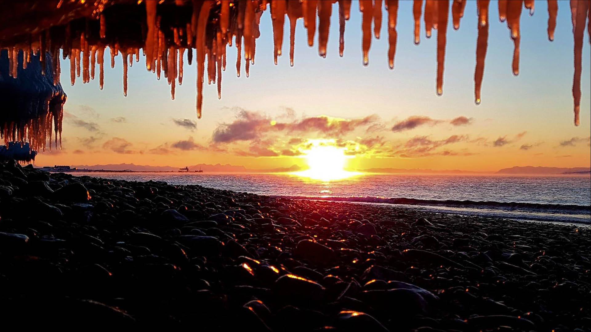 1920x1080 Pack your sunglasses, and get ready for 24 hours of midnight sun