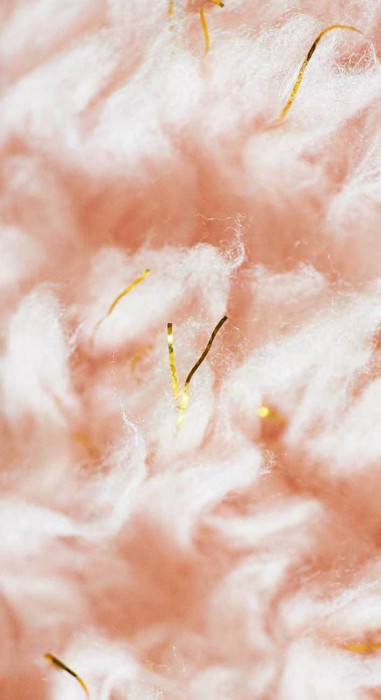 757x1390 Fluffy cotton in peach Wallpaper