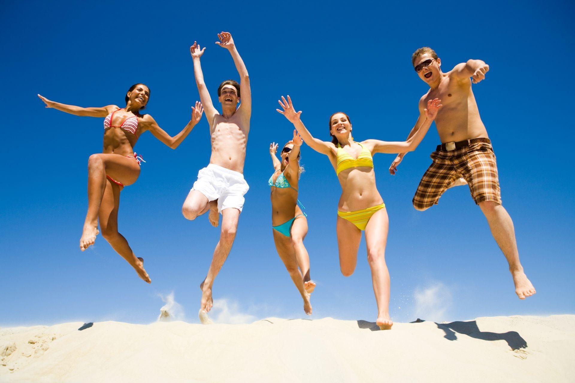 1920x1280 sand the sky jump hands up