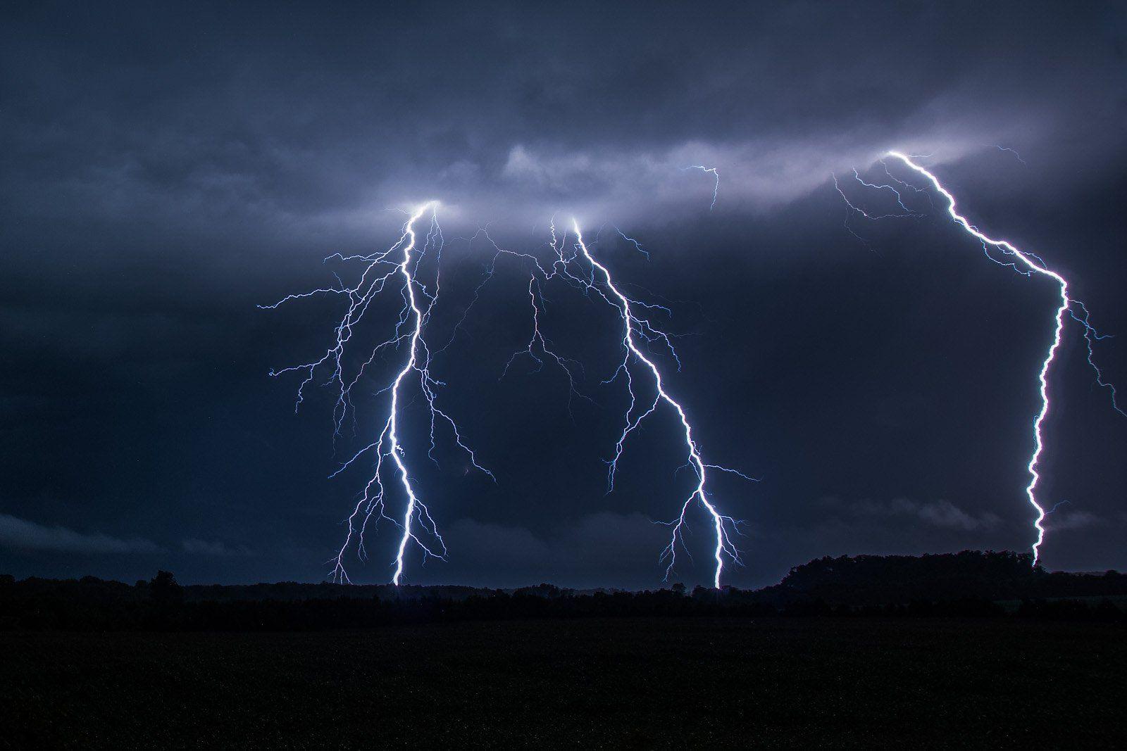 1600x1067 Nature Picture: Wallpaper Nature Thunder