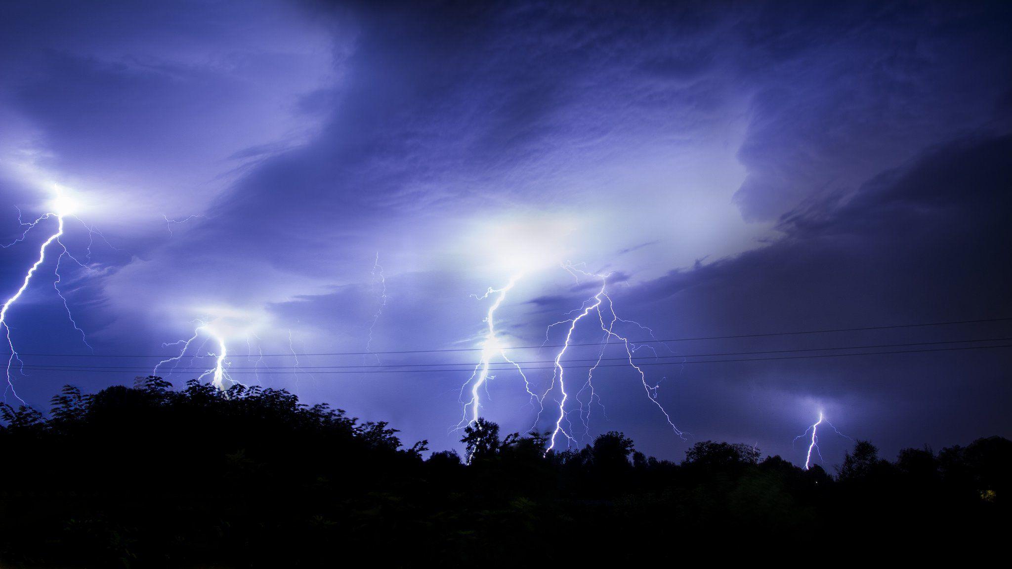 2048x1152 Thunder storn flash lightning sky night eclair nuit foudre nature walppaper wallpaperx1152