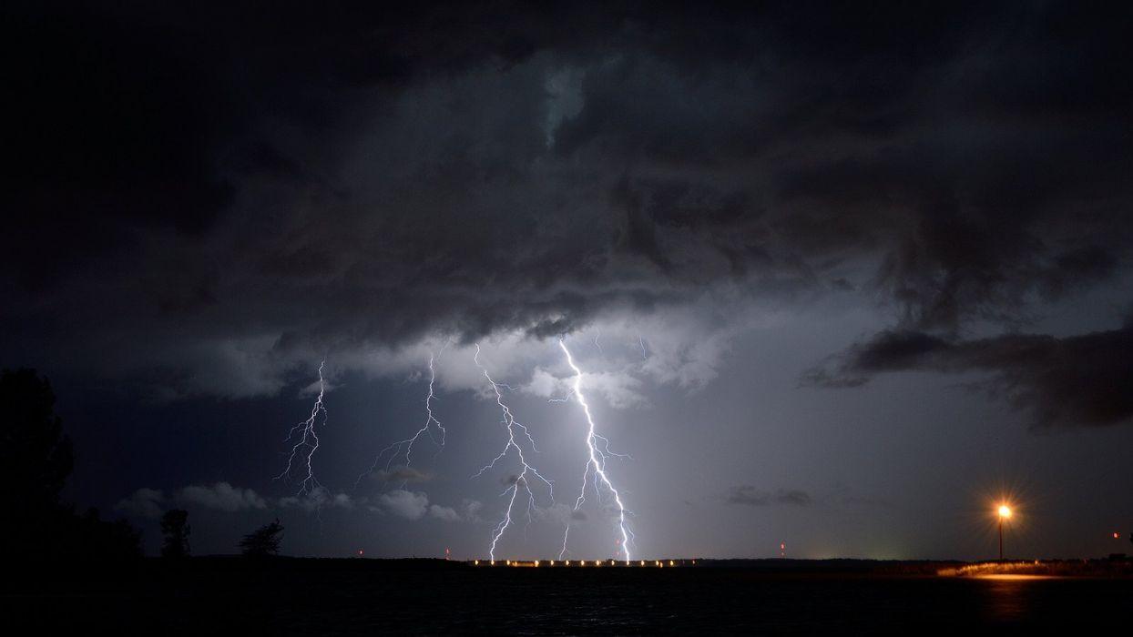 1244x700 Thunder storn flash lightning sky night eclair nuit foudre nature walppaper wallpaperx900