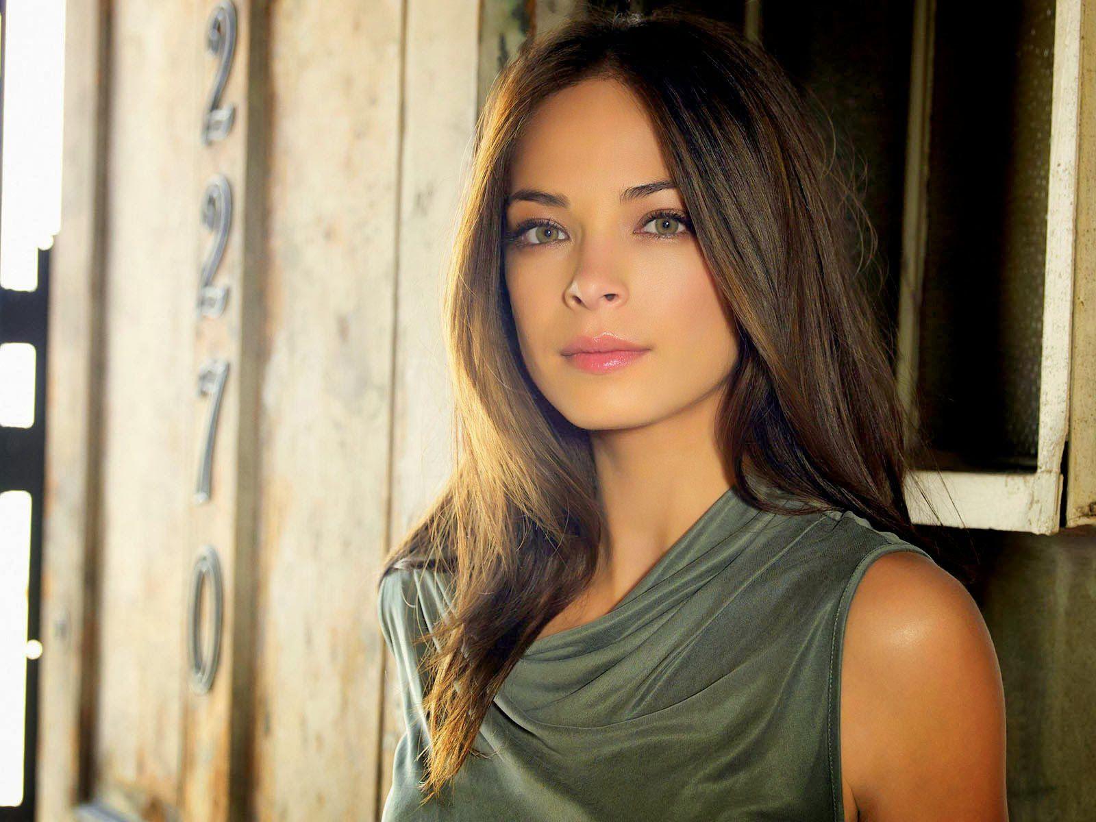 1600x1200 Kristin Kreuk Wallpaper on MarkInternational.info