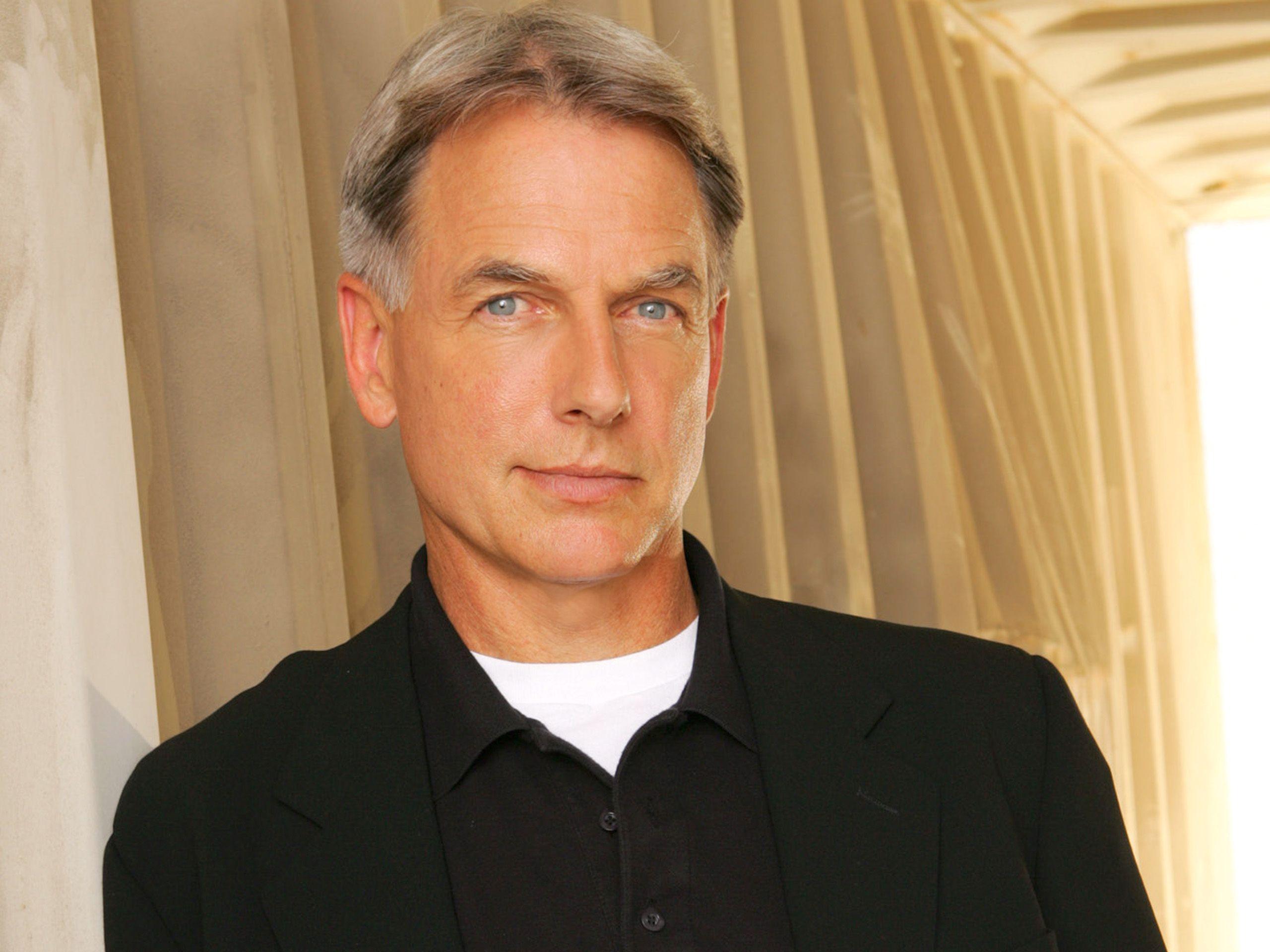 2560x1920 Mark Harmon Wallpaper