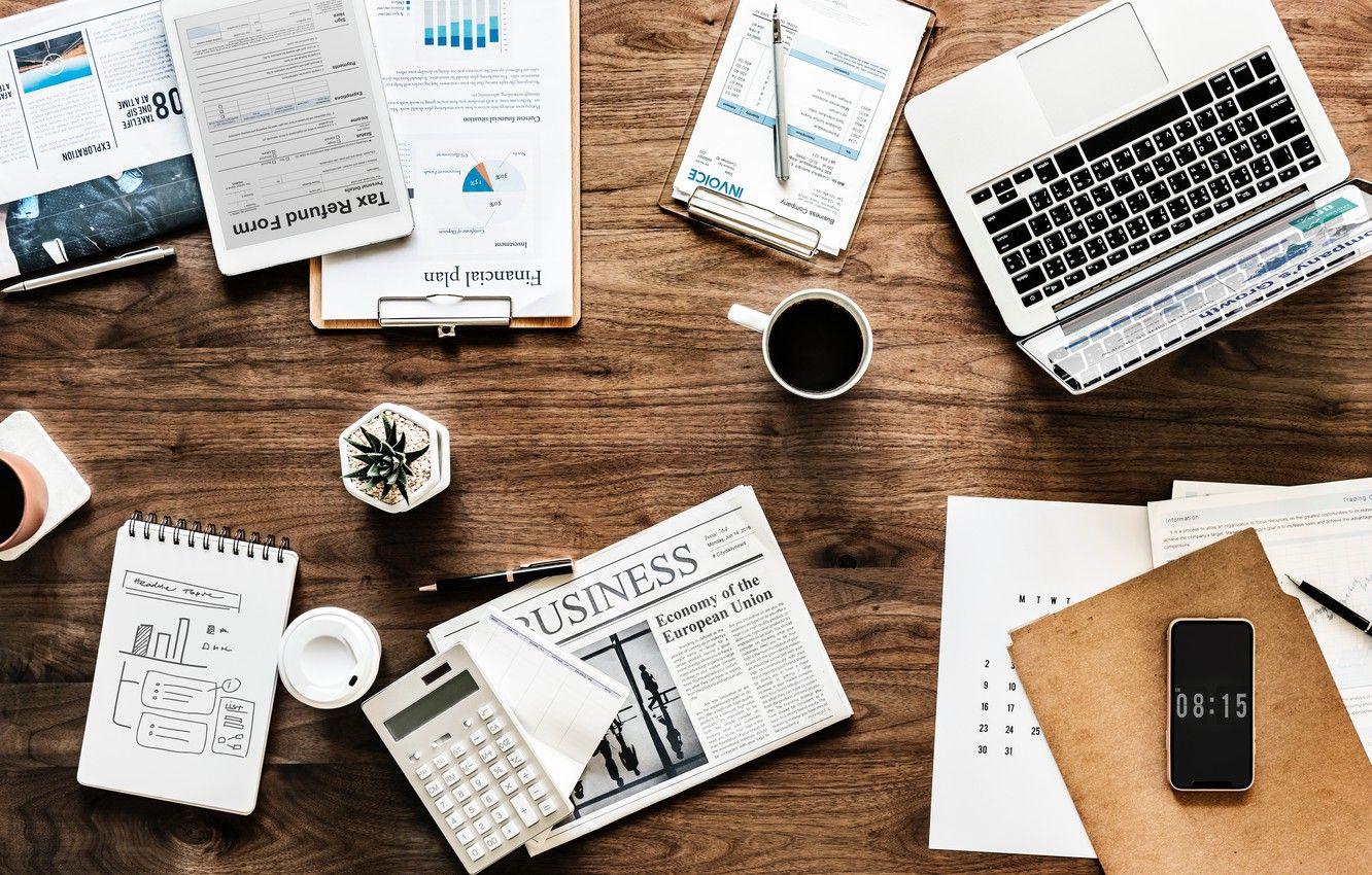1332x850 Wallpaper glass, table, Apple, plant, coffee, Apple, handle, mug, newspaper, Notepad, phone, laptop, glass, tablet, calendar, screen image for desktop, section разное