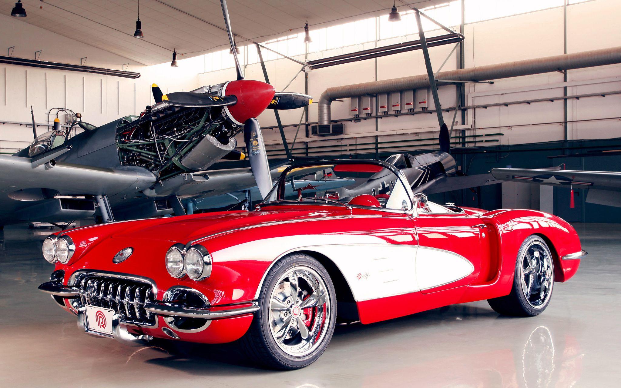 2048x1280 Classic Car