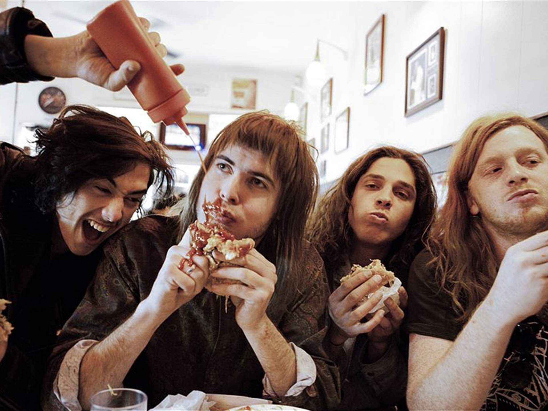 1920x1440 Australia Street Sticky Fingers