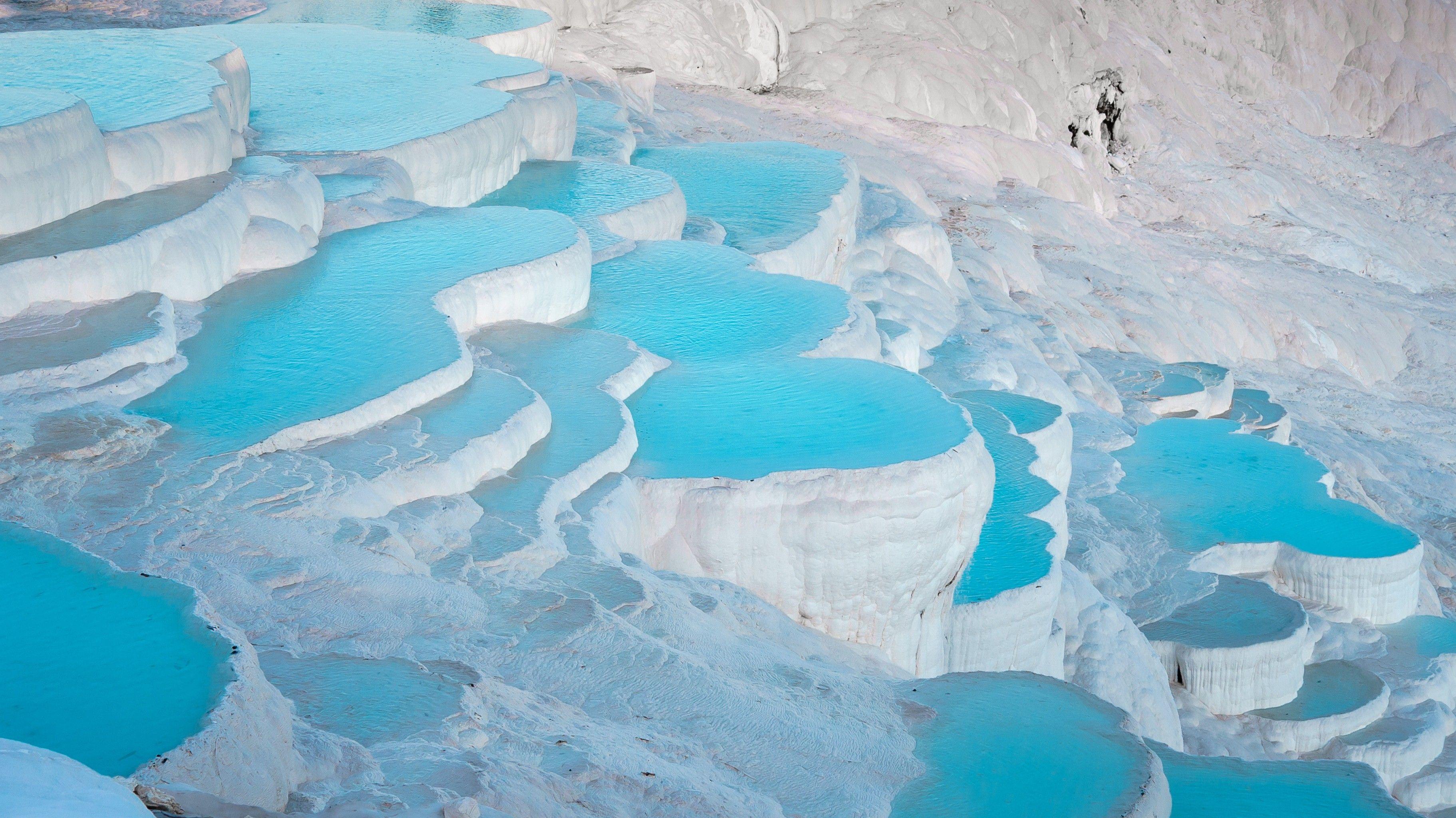 3645x2047 Pamukkale Town Nature View on Turkey Country Wallpaper