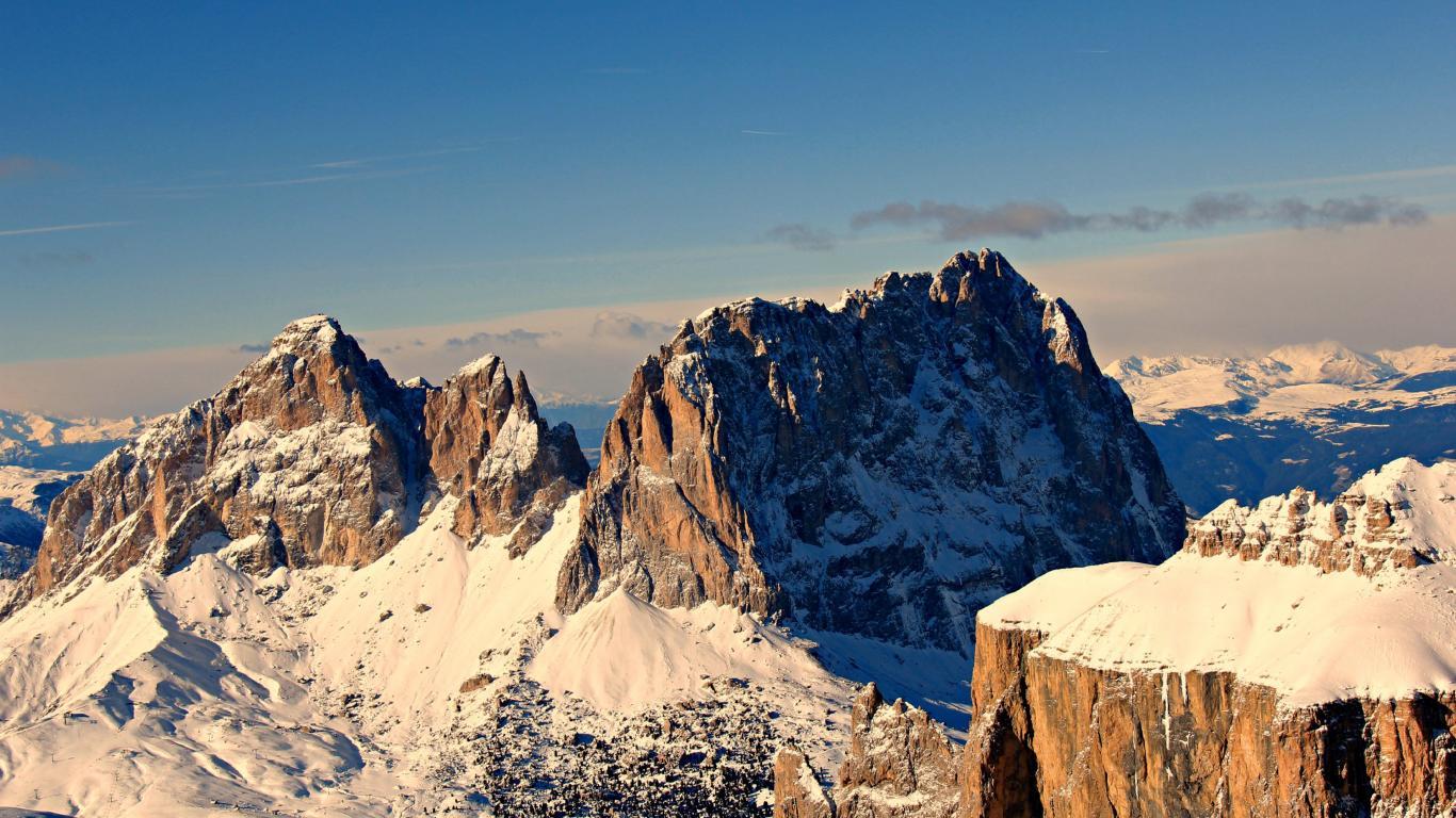 1366x768 4K Ultra HD Top View of Rocky Snow Nature Mountain Wallpaper 99NatureWallpaper
