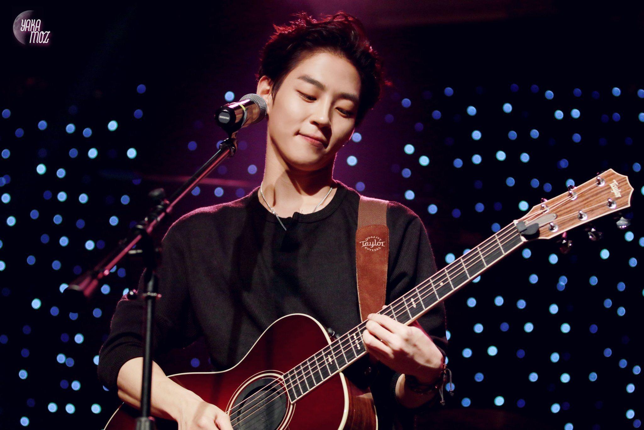 2048x1367 Woosung [170915] Friday Live ©Yakamoz. Do Not Edit. #TheRose #더로즈 #Sammy # woosung #Kimwoosung #Rollinghall #therosewoosung. Woo sung, Korean bands, Black rose