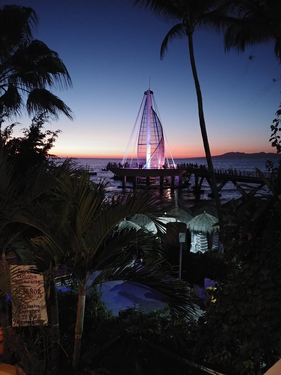 960x1280 Puerto Vallarta wallpaper