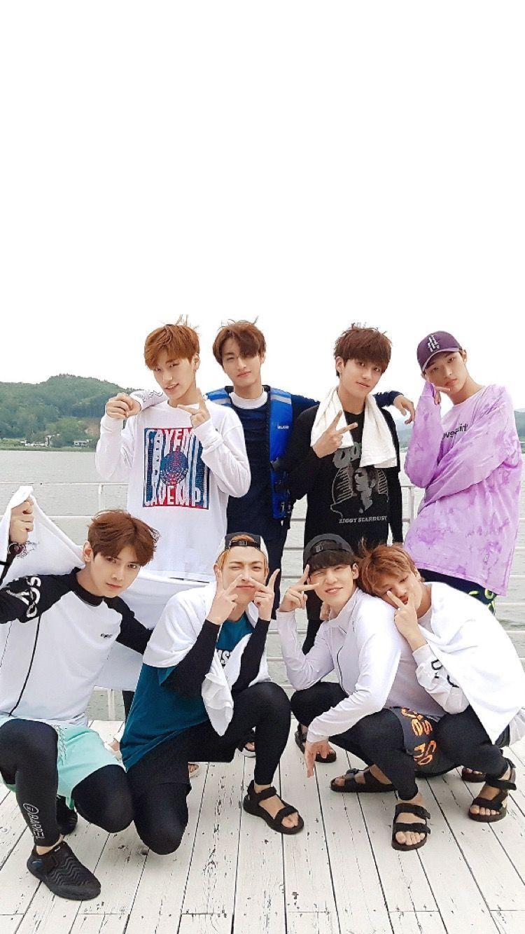 750x1334 Hongjoong ATEEZ Wallpaper