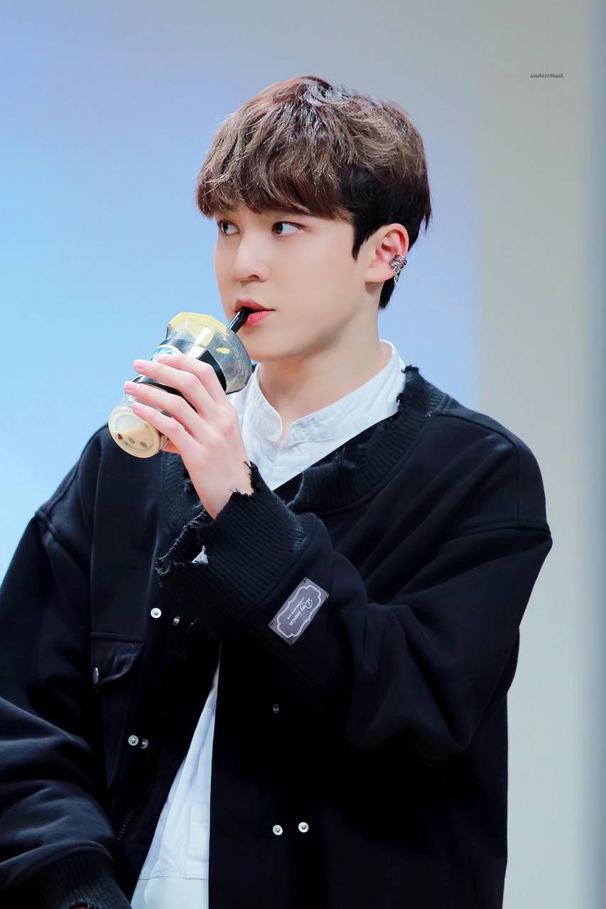 853x1280 Yunho ATEEZ wallpaper