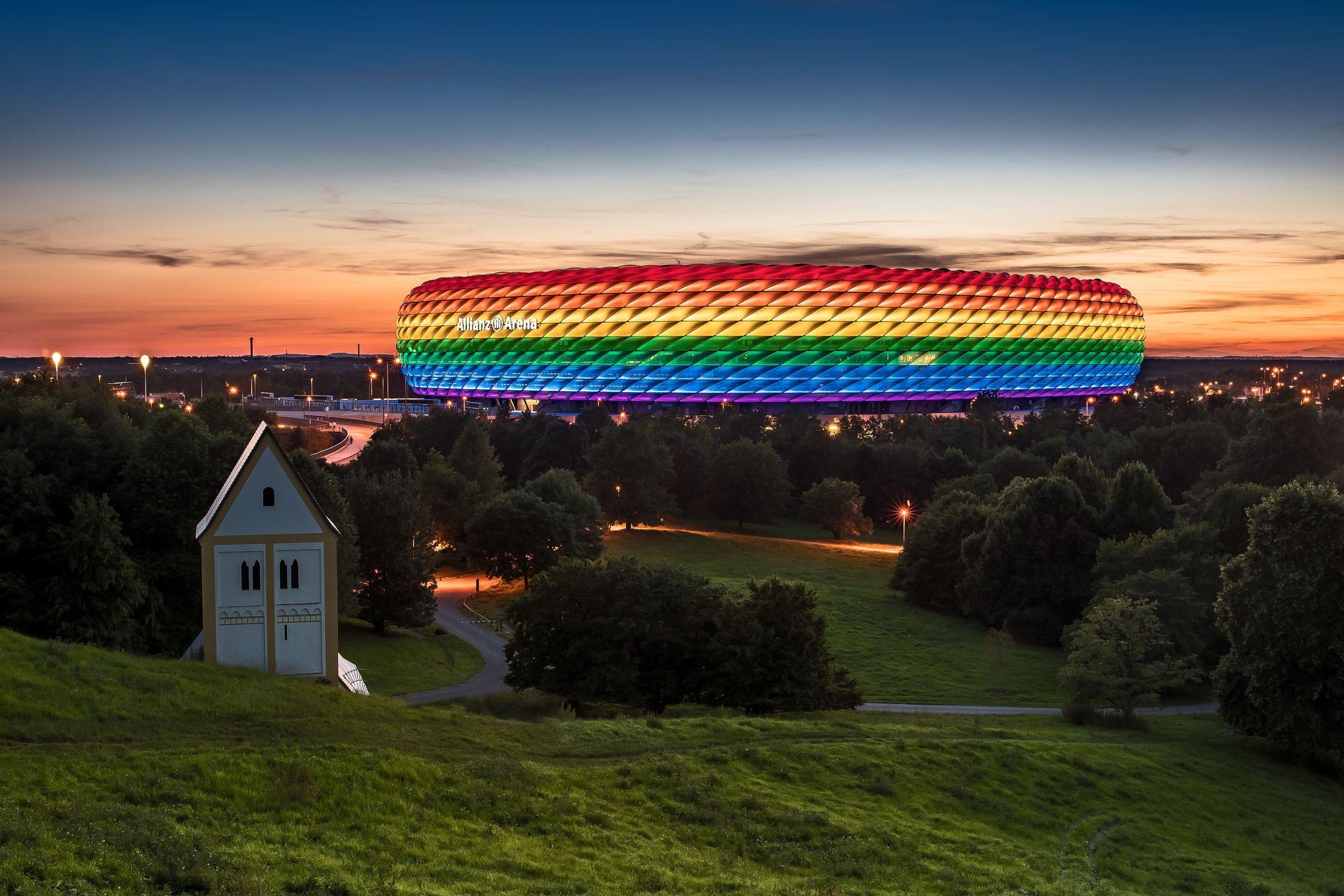 2048x1366 Munich Bavaria Germany Allianz Arena Colorful Stadium Wallpaper:2048x1366