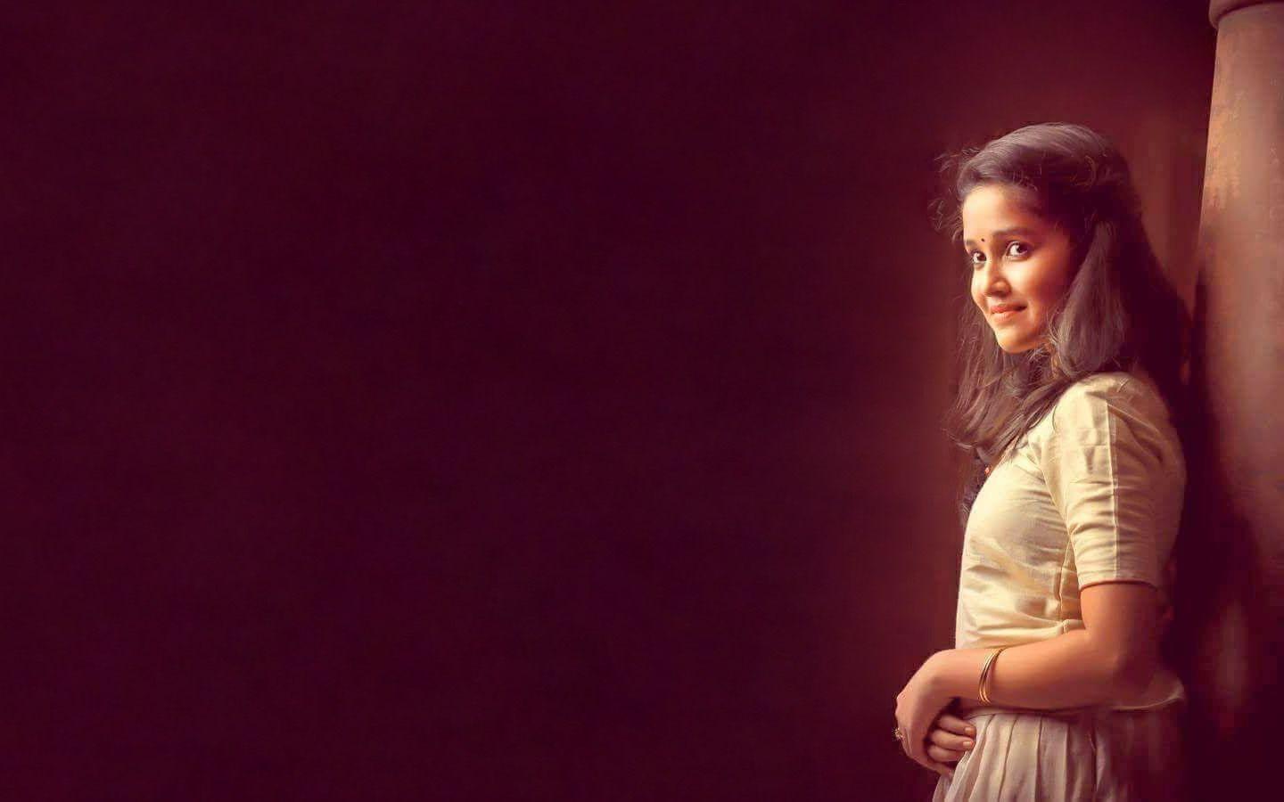 1440x900 Anikha Surendran Photo Wallpaper