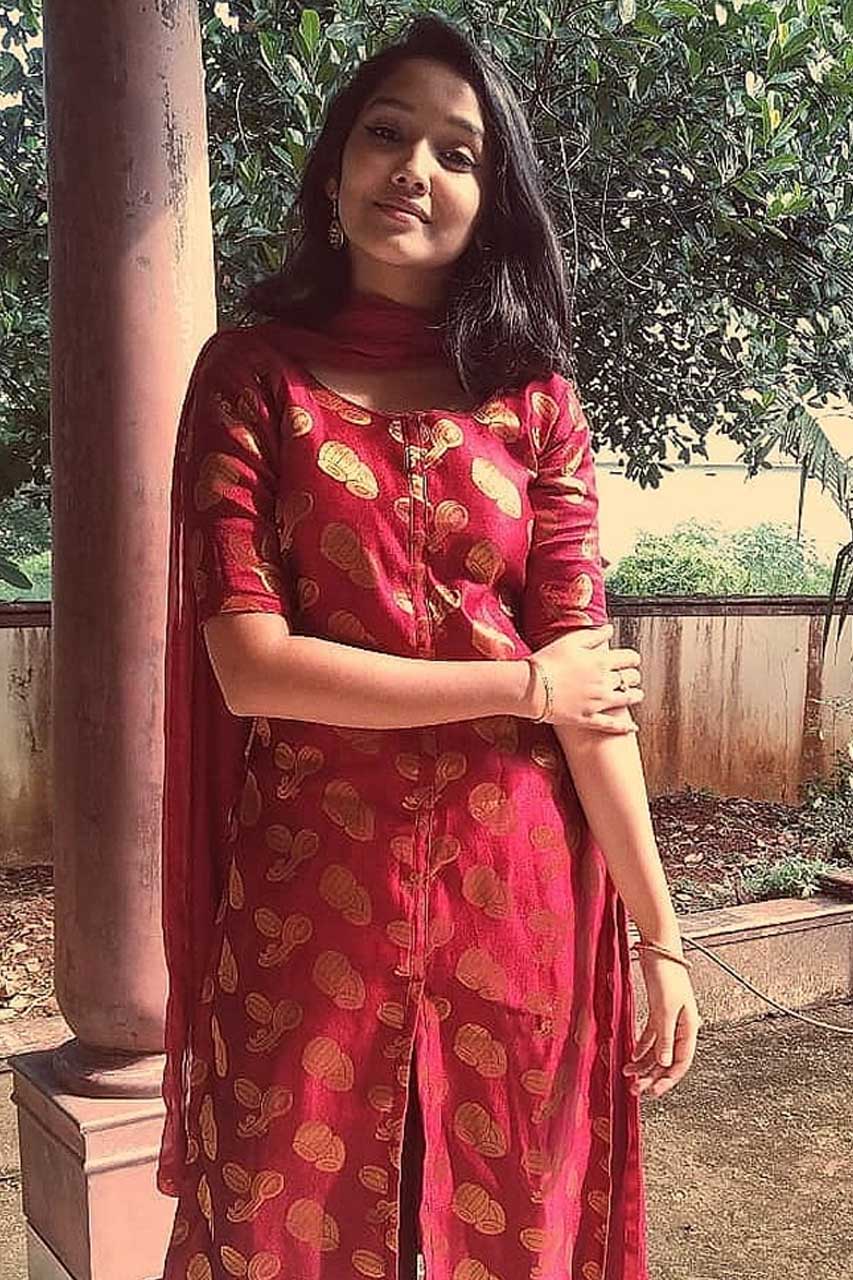 853x1280 Anikha Surendran