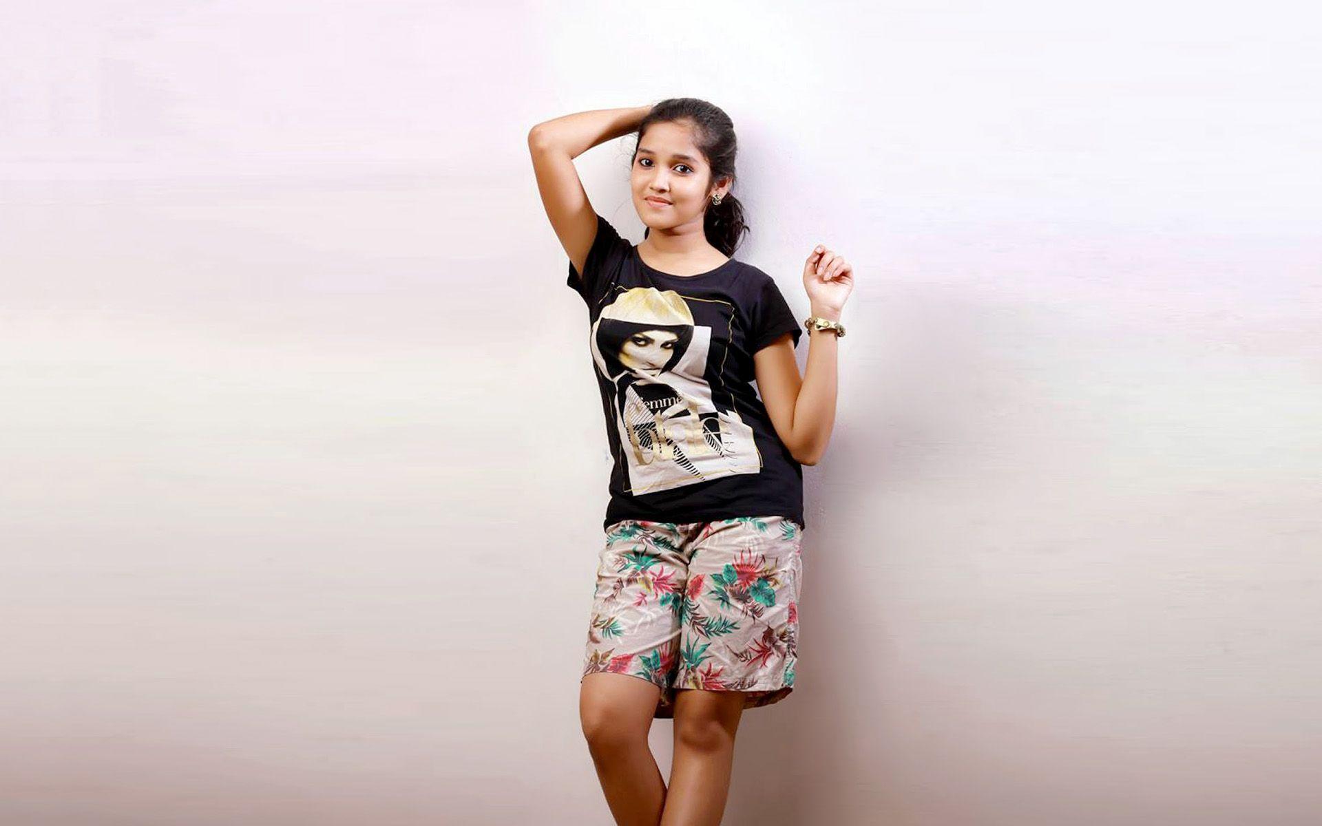 1920x1200 Baby Anikha Surendran HD Wallpaper