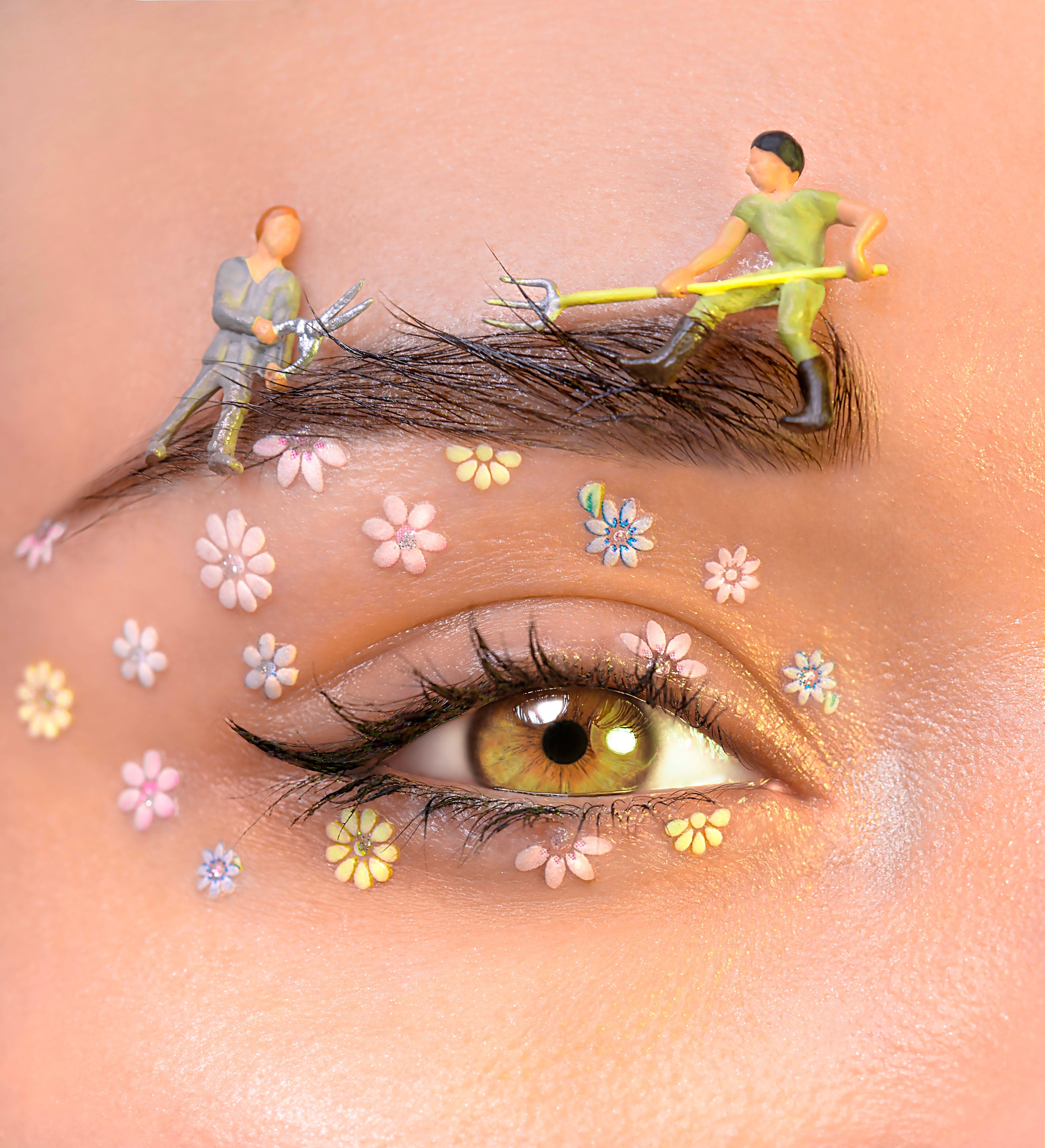 4704x5170 Artistic Eye Makeup · Free