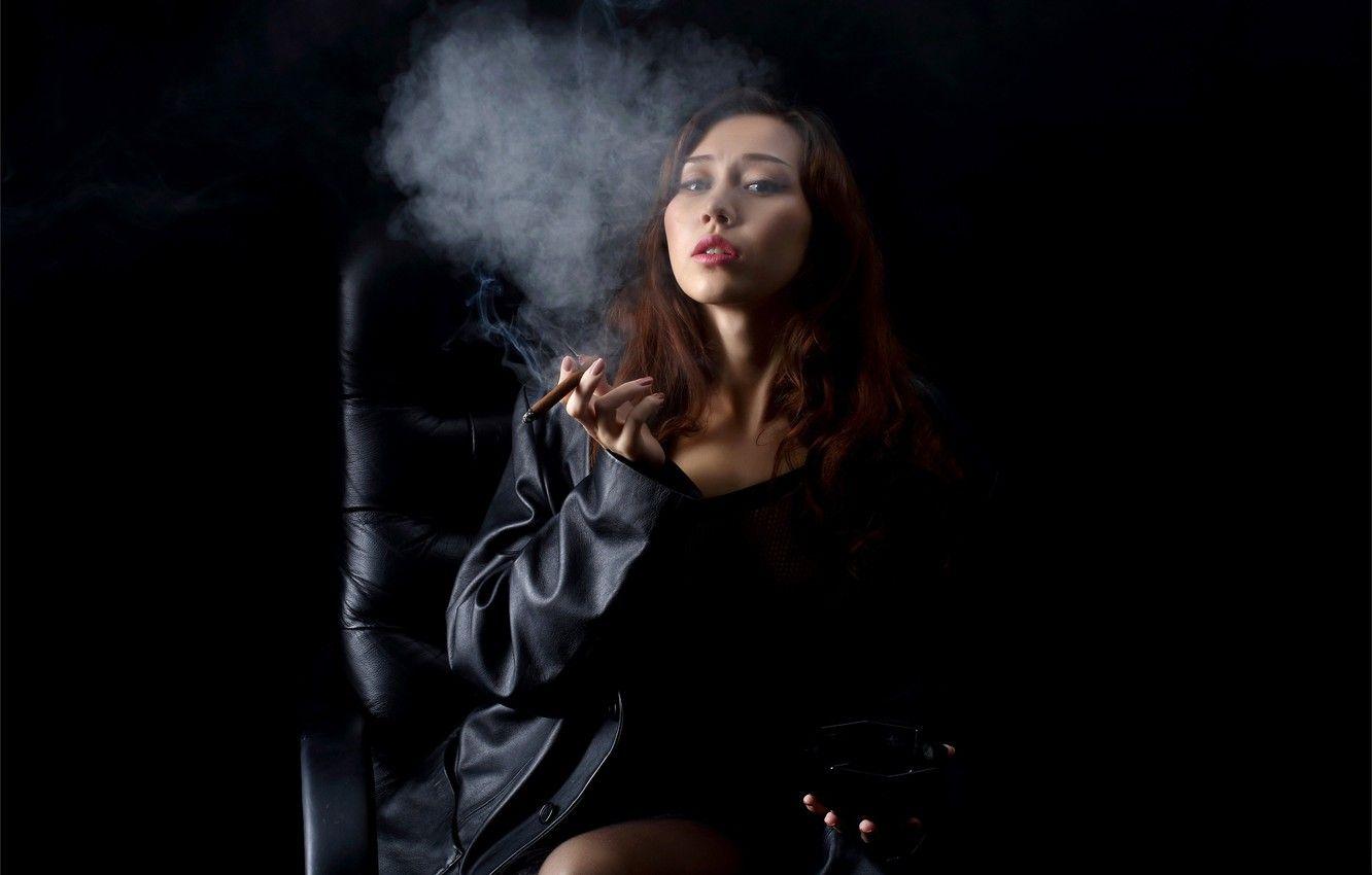 Cigar Smoking Babe Shows It All
