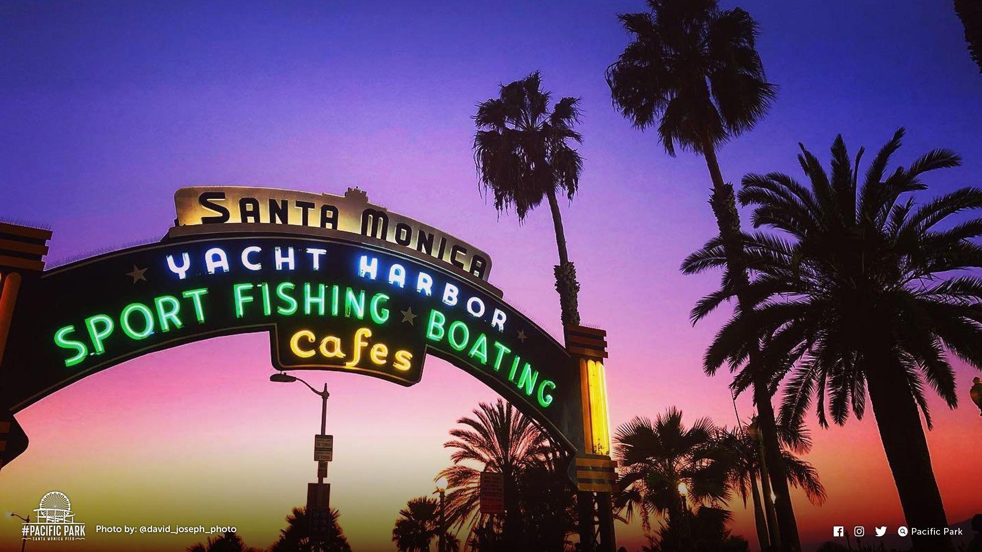 1920x1080 Free Santa Monica Pier Downloadable Zoom Background Park®. Amusement Park on the Santa Monica Pier