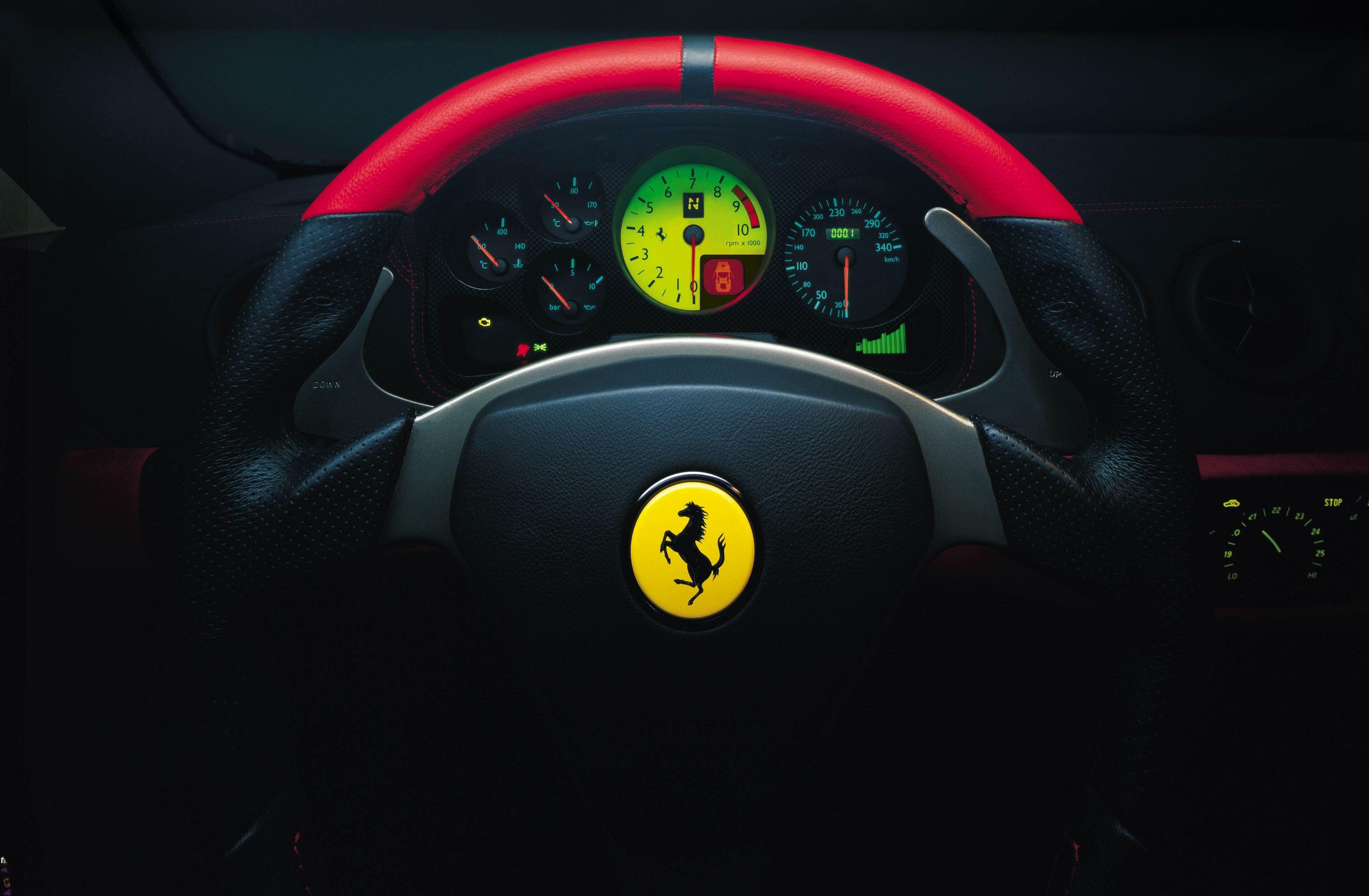 4075x2668 Đánh giá tai nghe Ferrari - Thương hiệu mang tính biểu tượng và chất lượng vượt trội