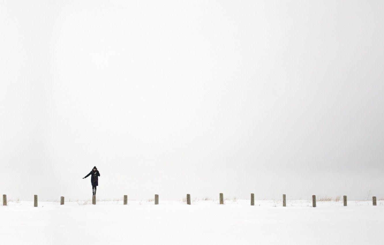 1332x850 White Minimalist Wallpaper