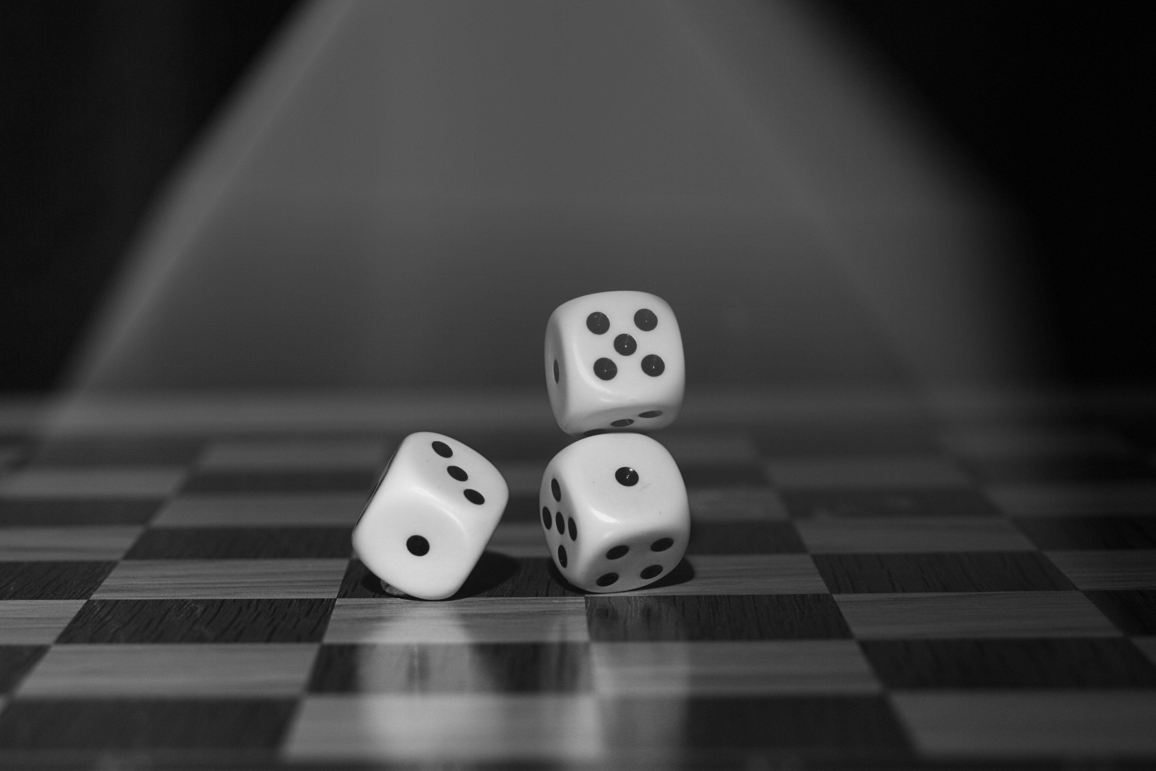 3840x2560 Wallpaper / roll the dice craps board game points random 4k wallpaper