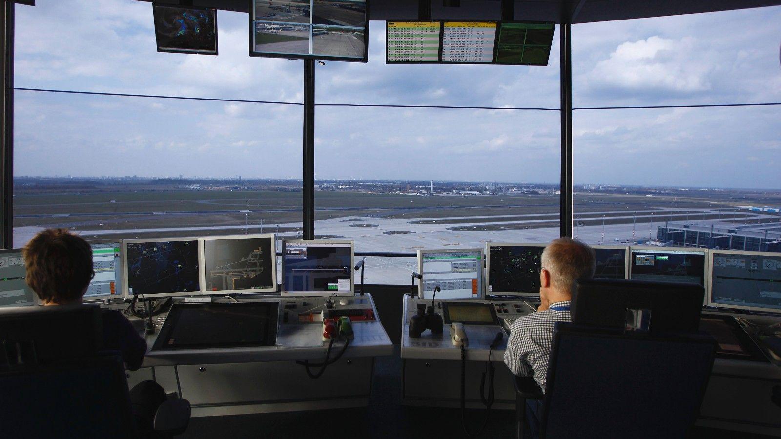 Air Traffic Control Wallpapers - Top Free Air Traffic Control ...