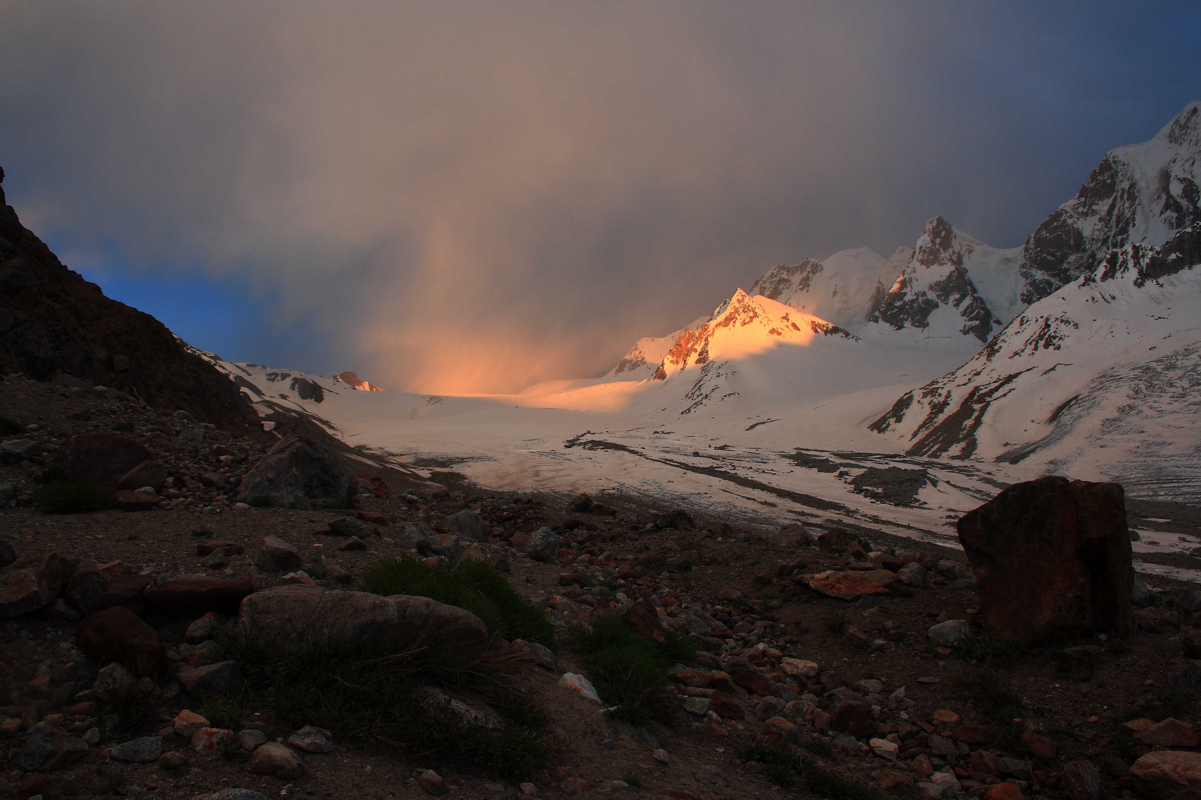 3888x2592 Darkot Pass