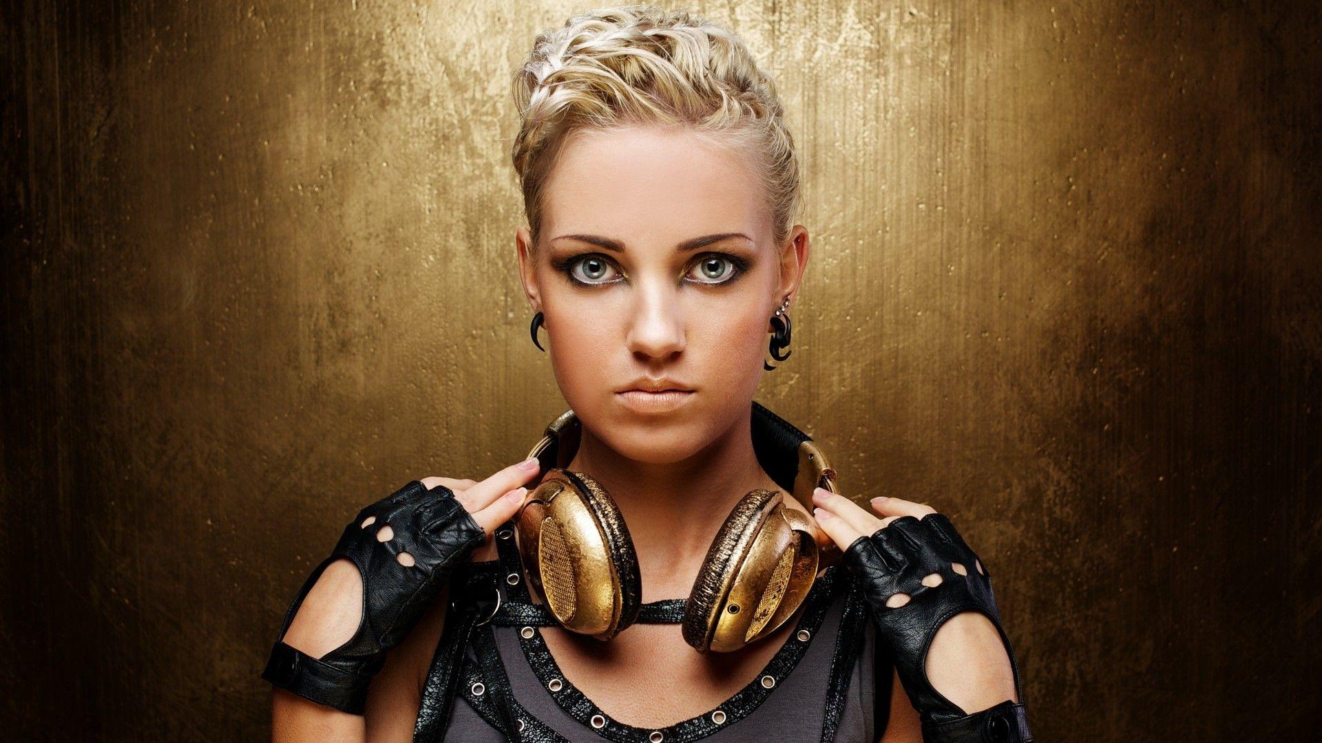 1920x1080 punk girl, faces, punk, steampunk, models, blue eyes, gloves, eyes, women, blondes, headphones wallpaper